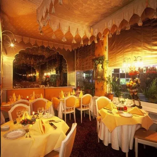 Restaurant/places to eat in Hotel L'auberge Du Souverain