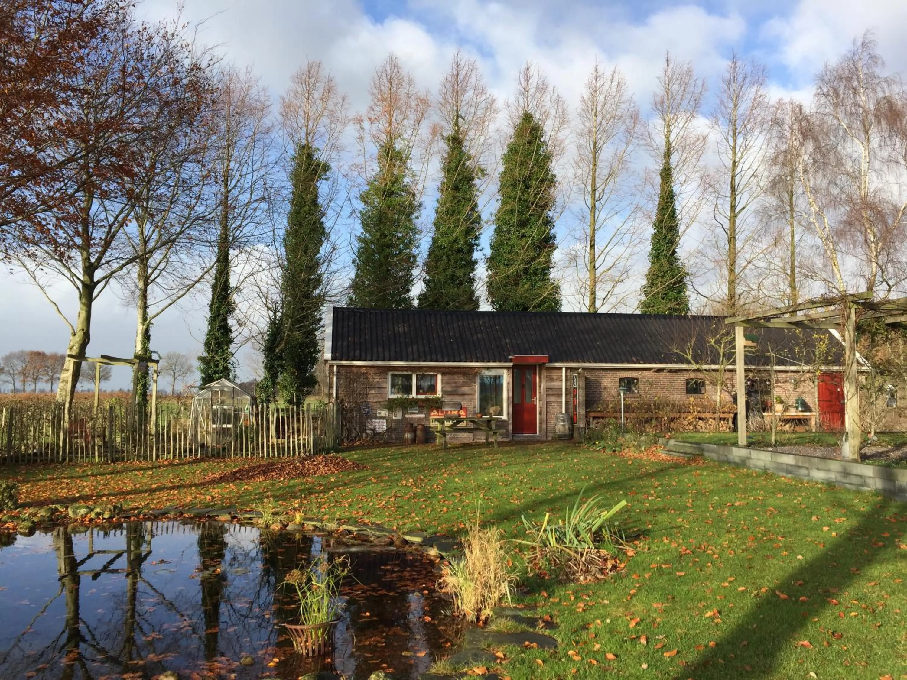 Facade/entrance in De Porrepoele