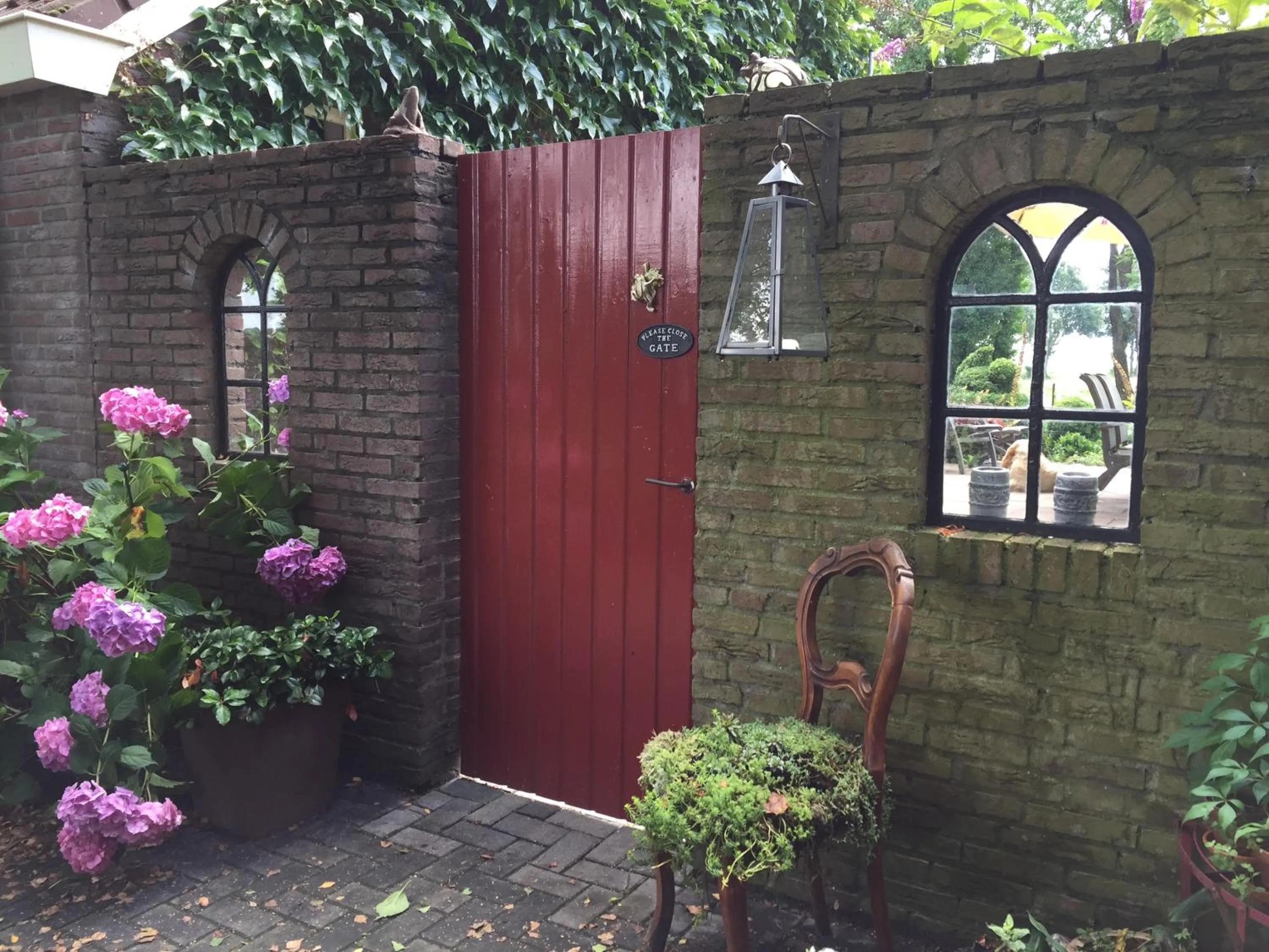 Property building in De Porrepoele