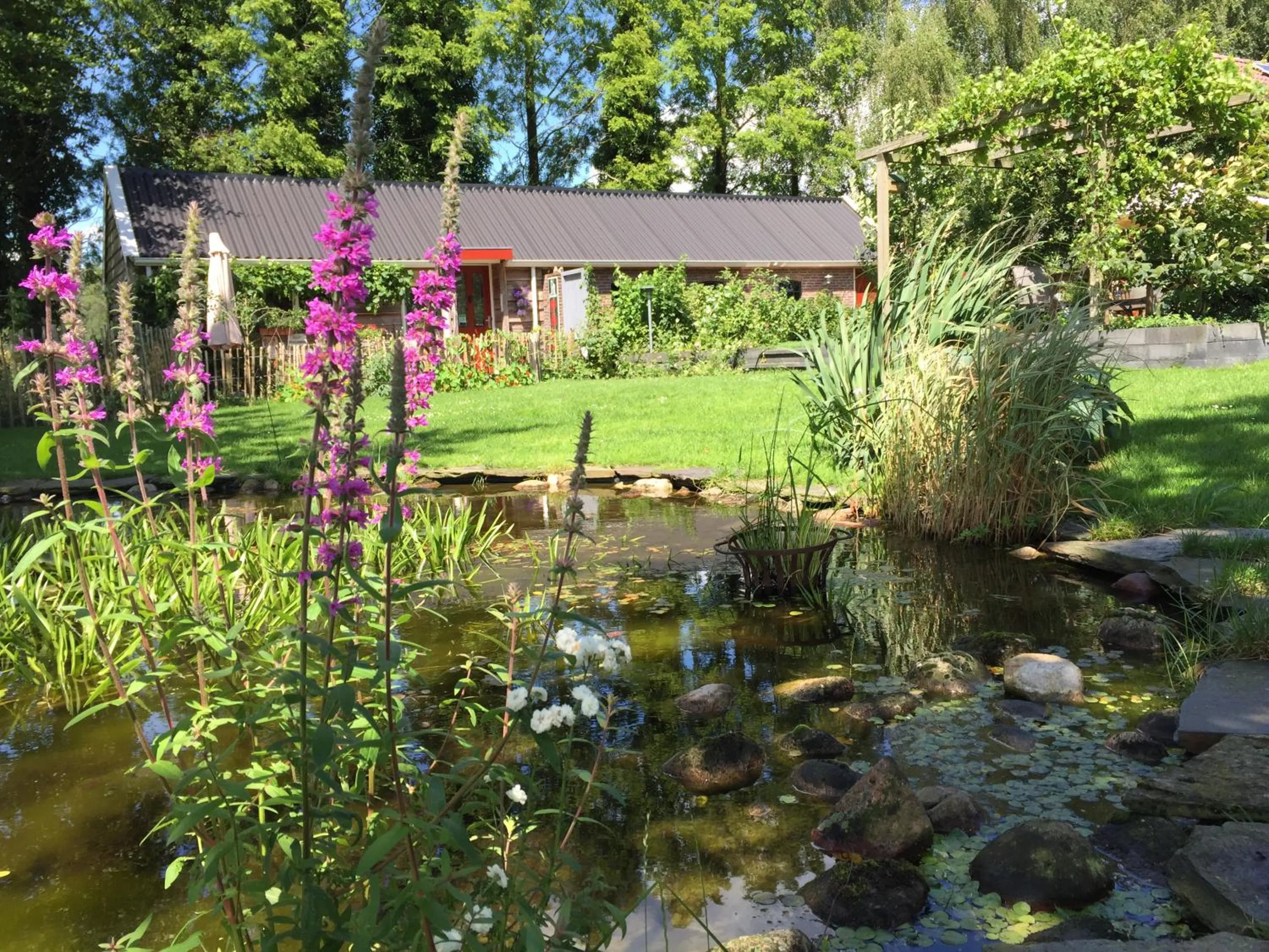 Facade/entrance in De Porrepoele