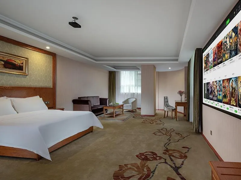 Bed in Vienna Hotel Huizhou Chenjiang Avenue