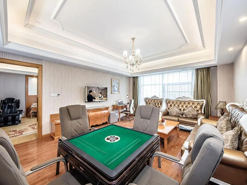 Vienna International Hotel Xinyang Yangshan New District