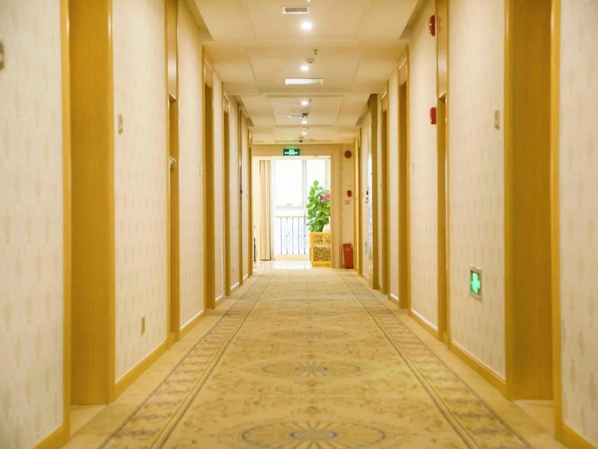 Vienna International Hotel Shanghai Malu Station