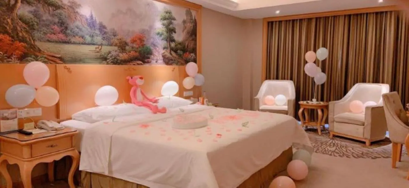 Bed in Vienna Hotel Foshan Airport