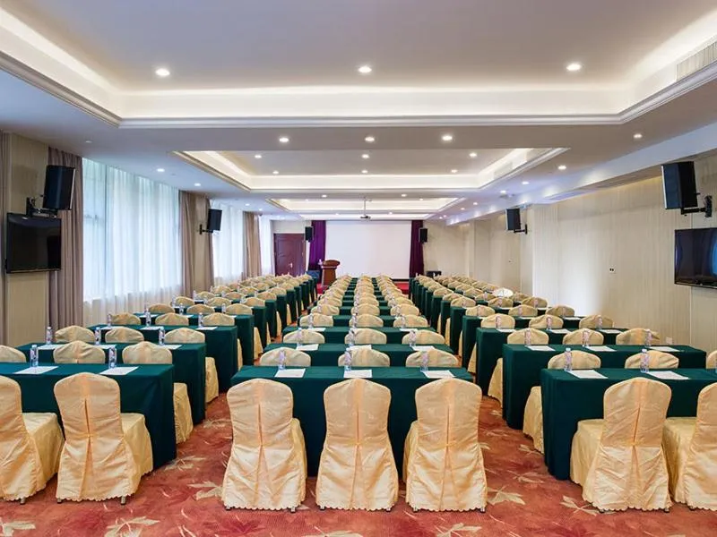 Vienna Hotel Shenzhen Longzhu