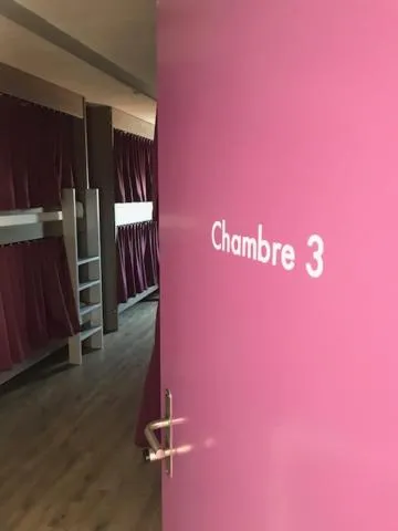 Single Bed in Mixed Dormitory Room in Auberge du Guintzet