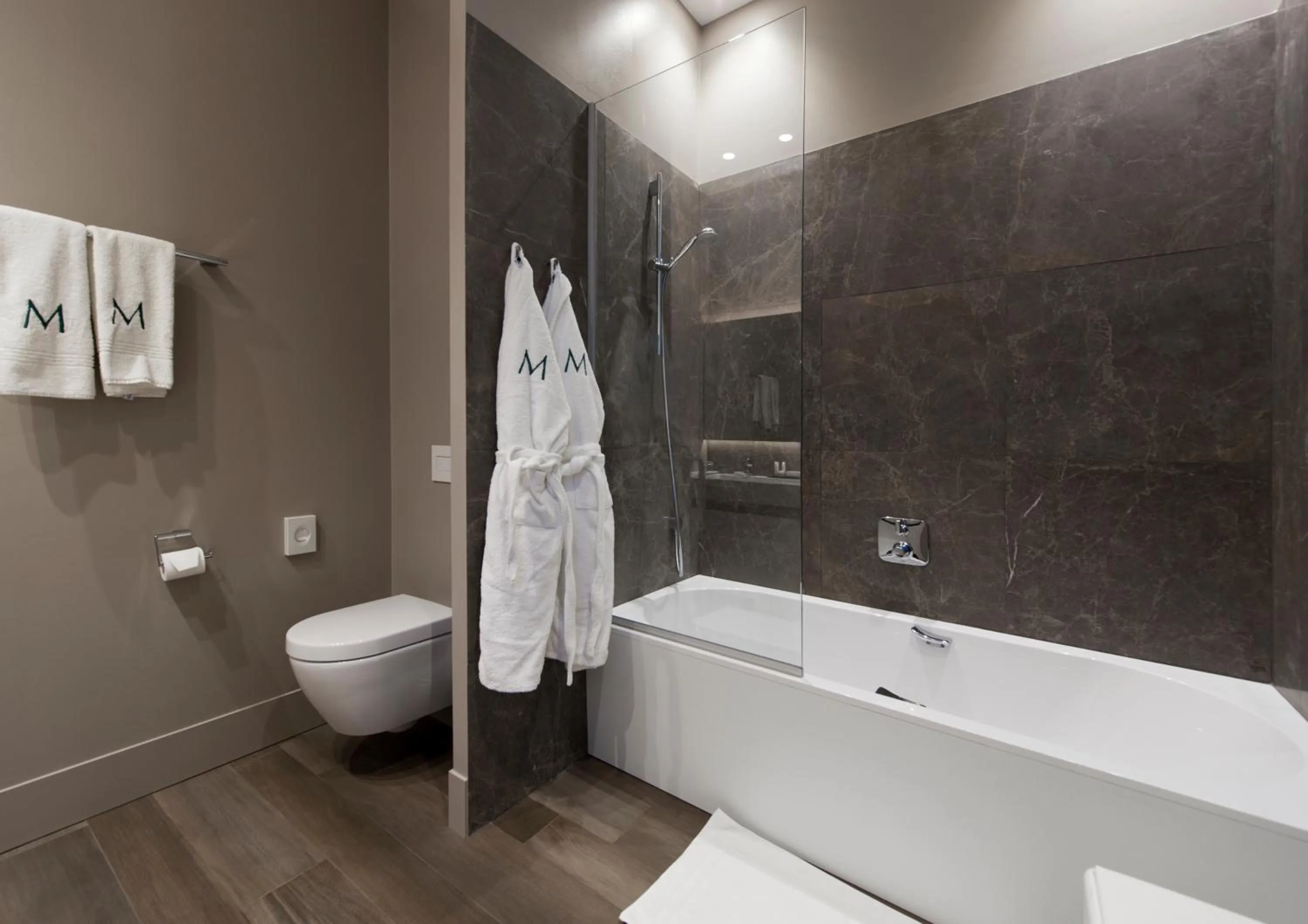 Toilet in Hotel Messeyne