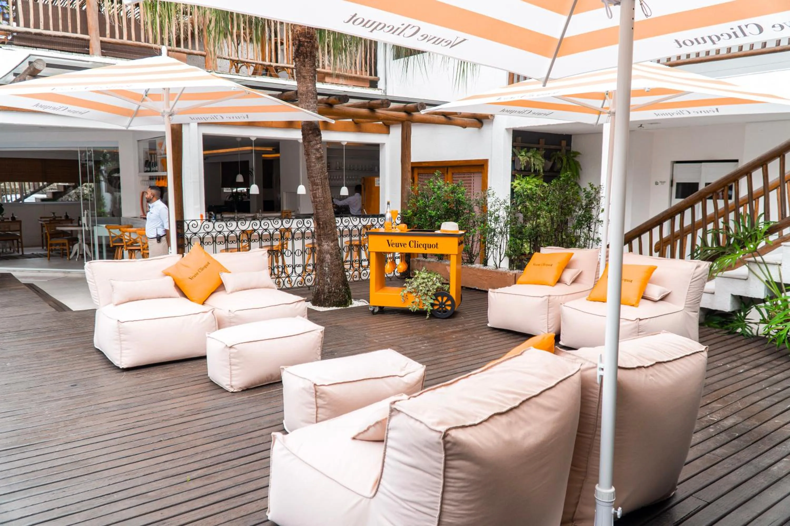 Seating area in Hotel Maui Maresias