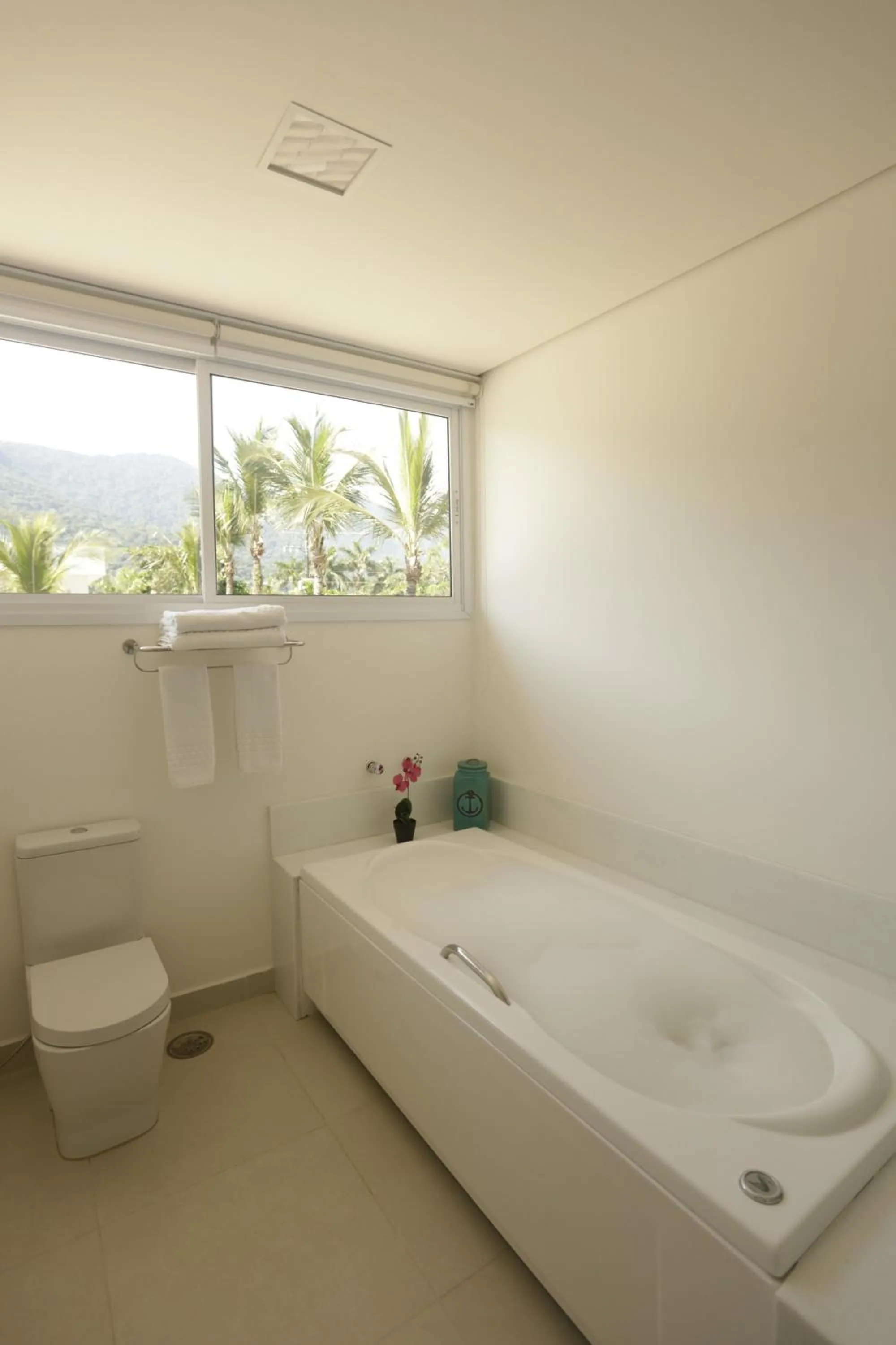 Hot Tub in Hotel Maui Maresias