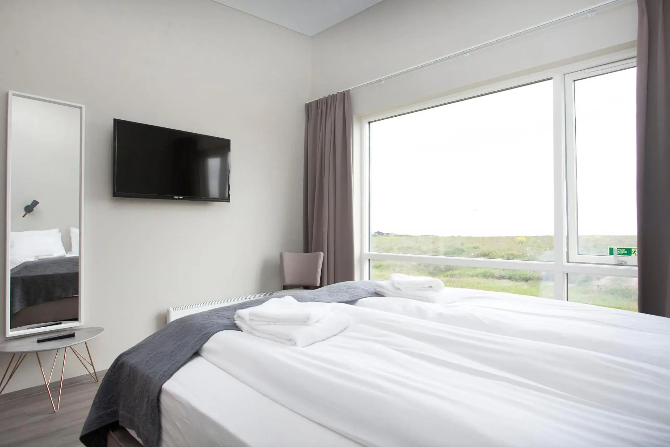 TV and multimedia, Bed in Arnarstapi Hotel TV and multimedia, Bed in Arnarstapi Hotel