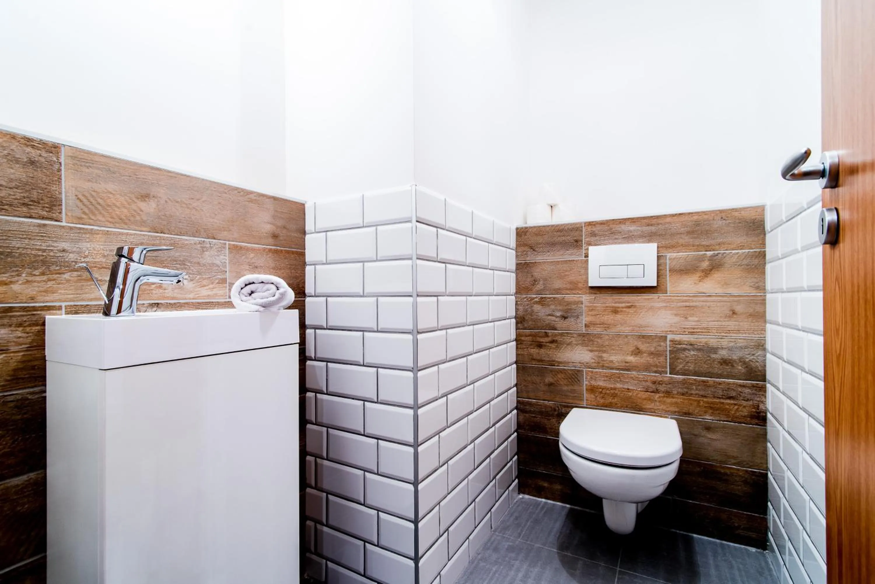 Bathroom in Vagabond Corvin