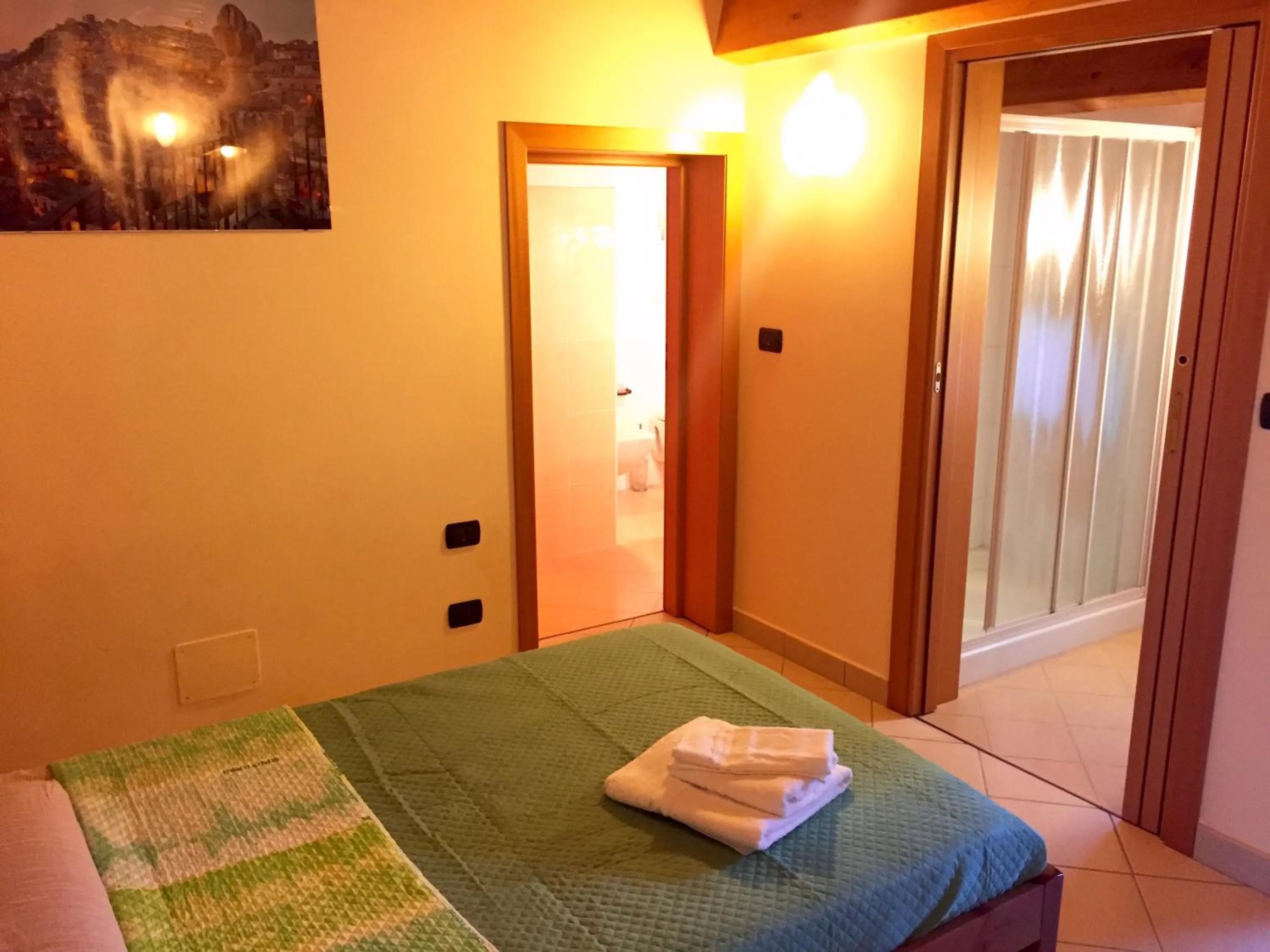 Bedroom, Bed in Villa Giulia - Sicilian Luxury Garden