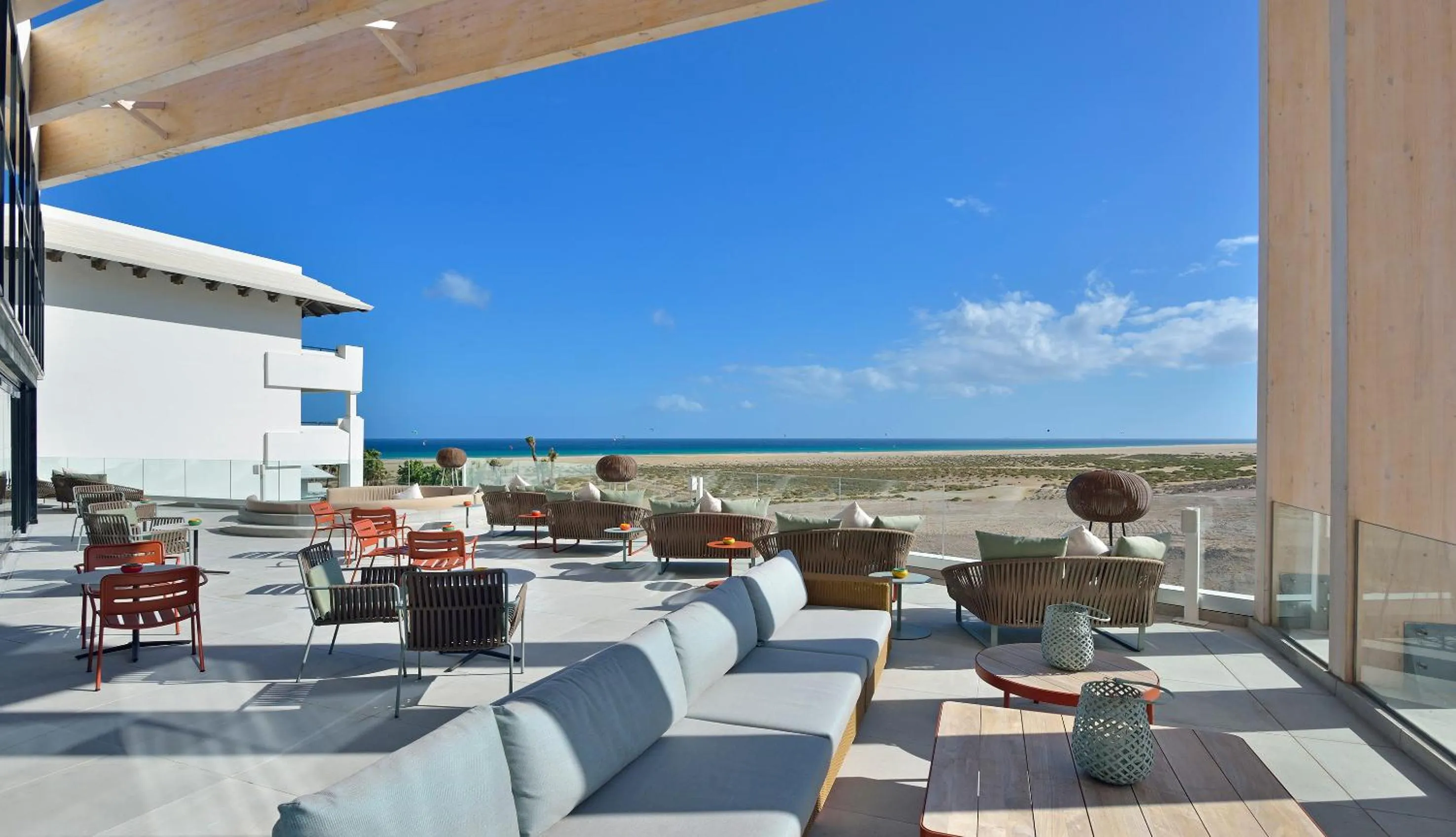 Lounge or bar in INNSiDE by Meliá Fuerteventura – Adults Only