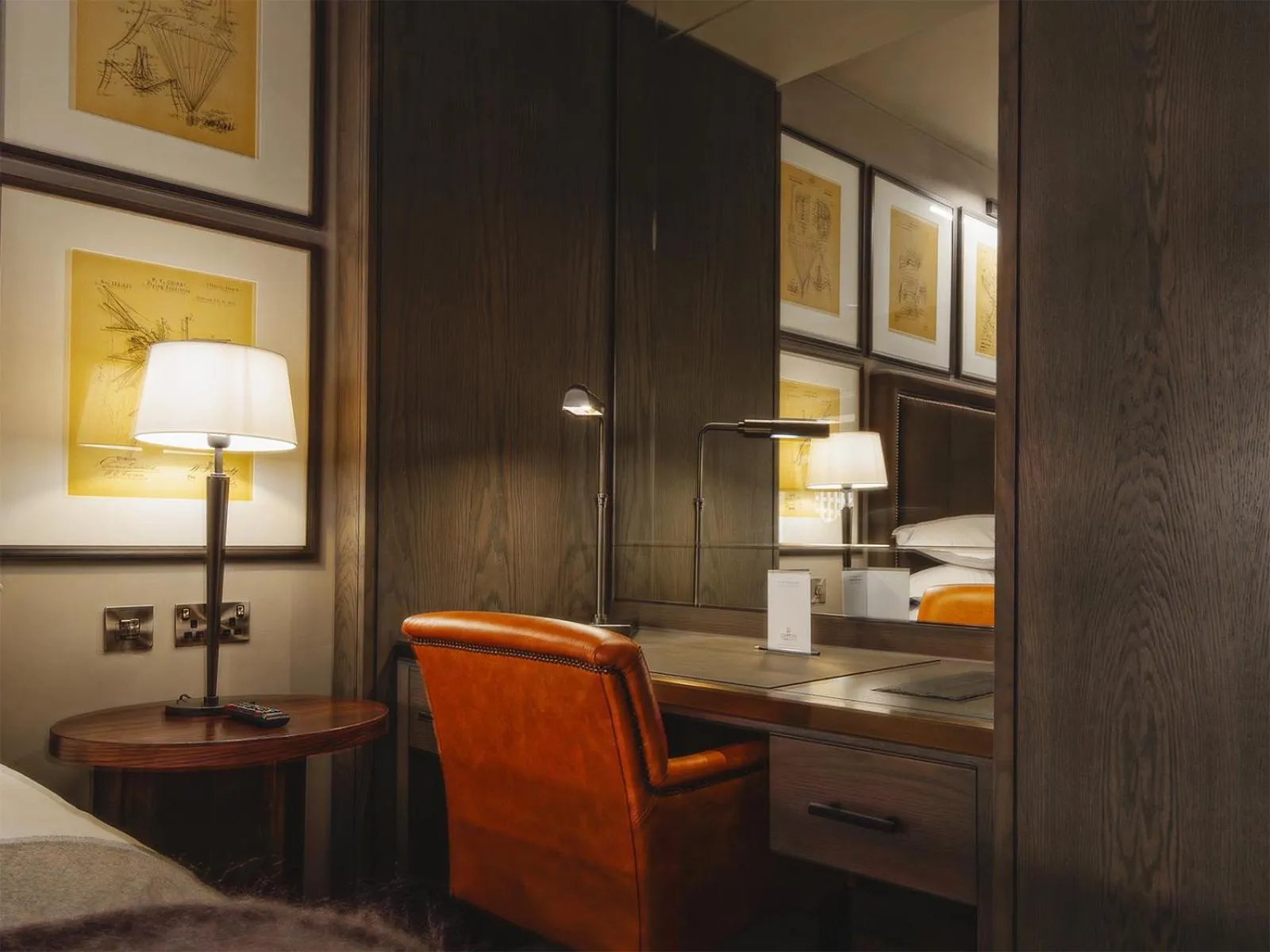 Seating area, Bed in Dakota Leeds