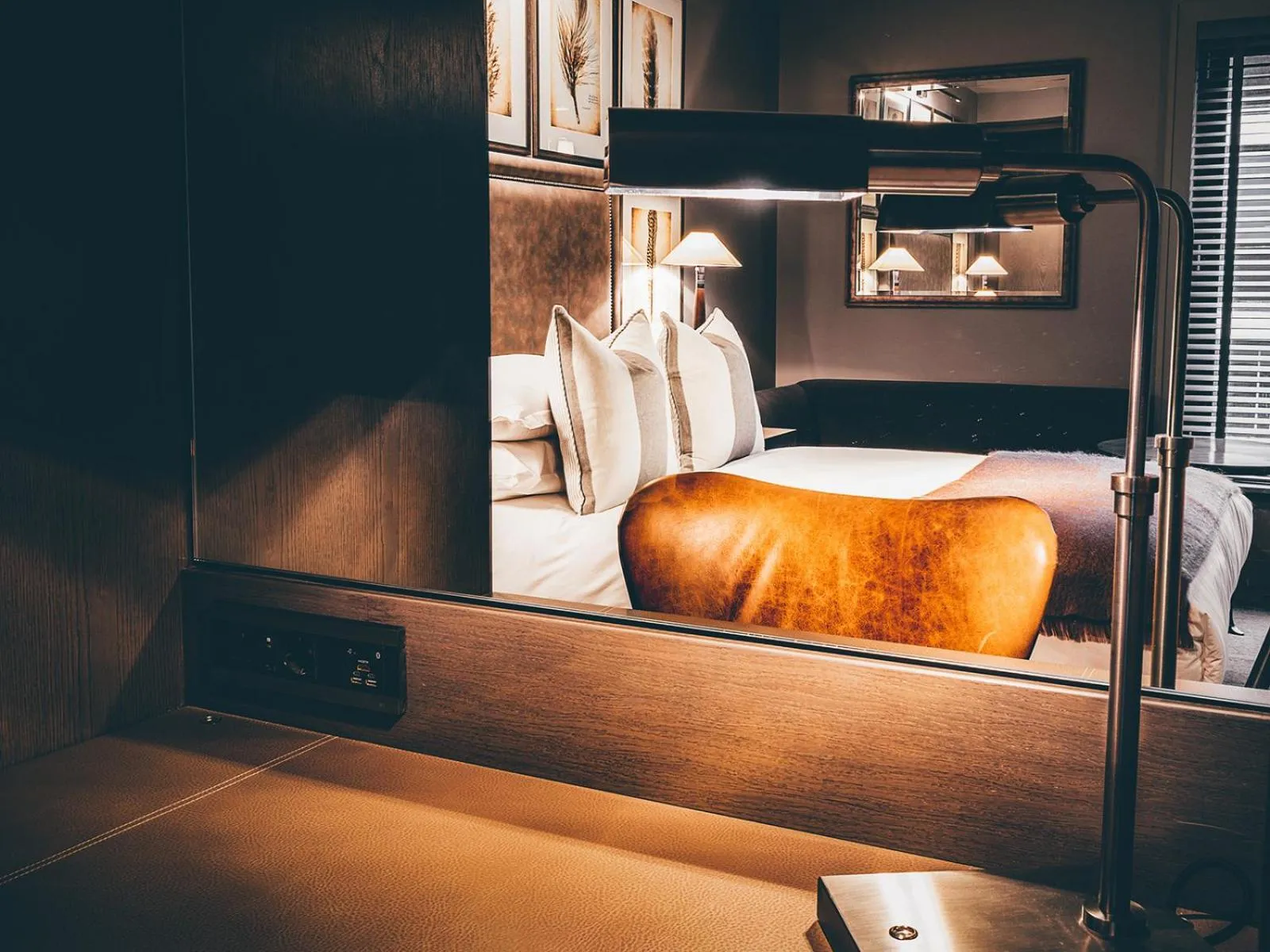 Seating area, Bed in Dakota Leeds