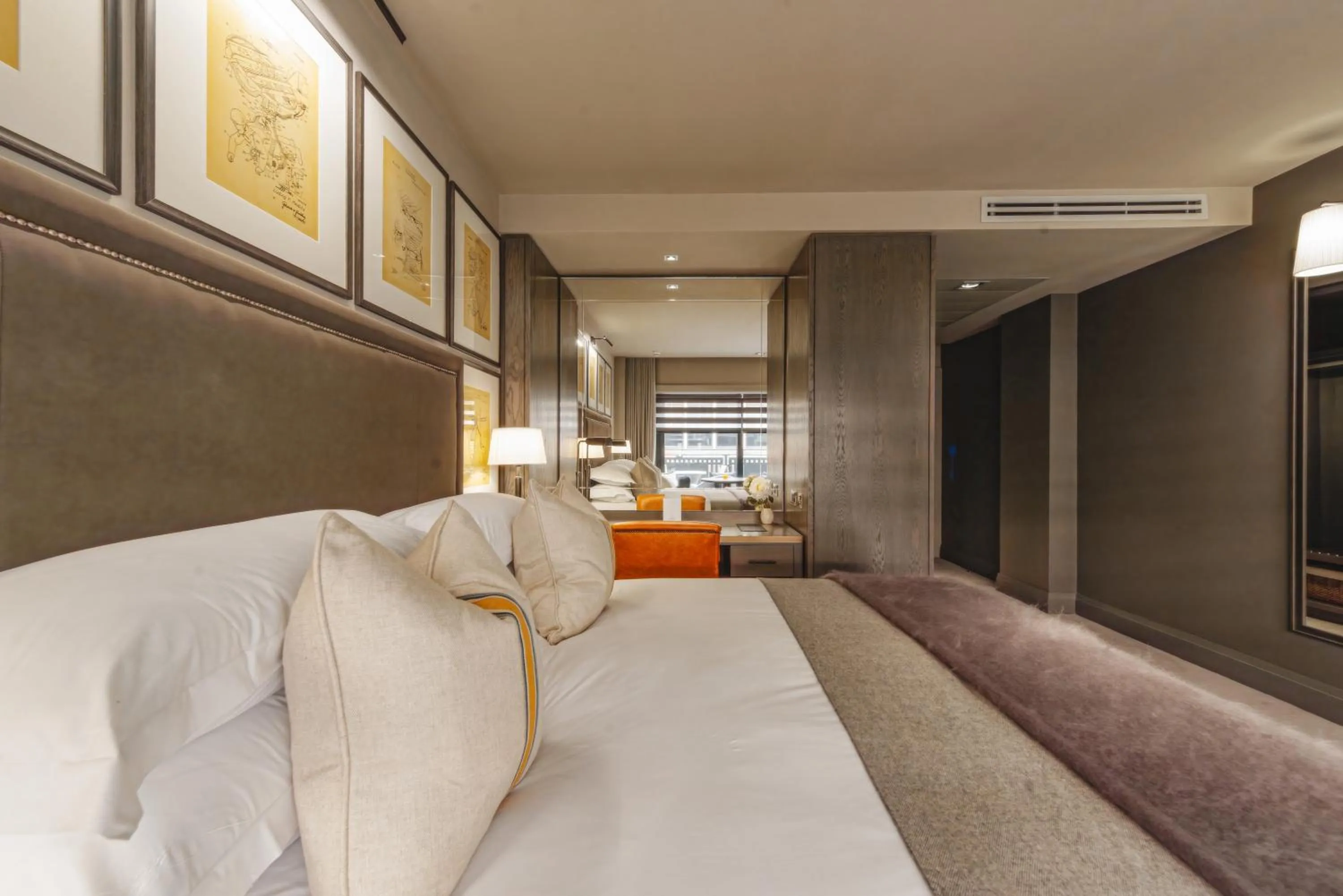 Bedroom, Bed in Dakota Leeds