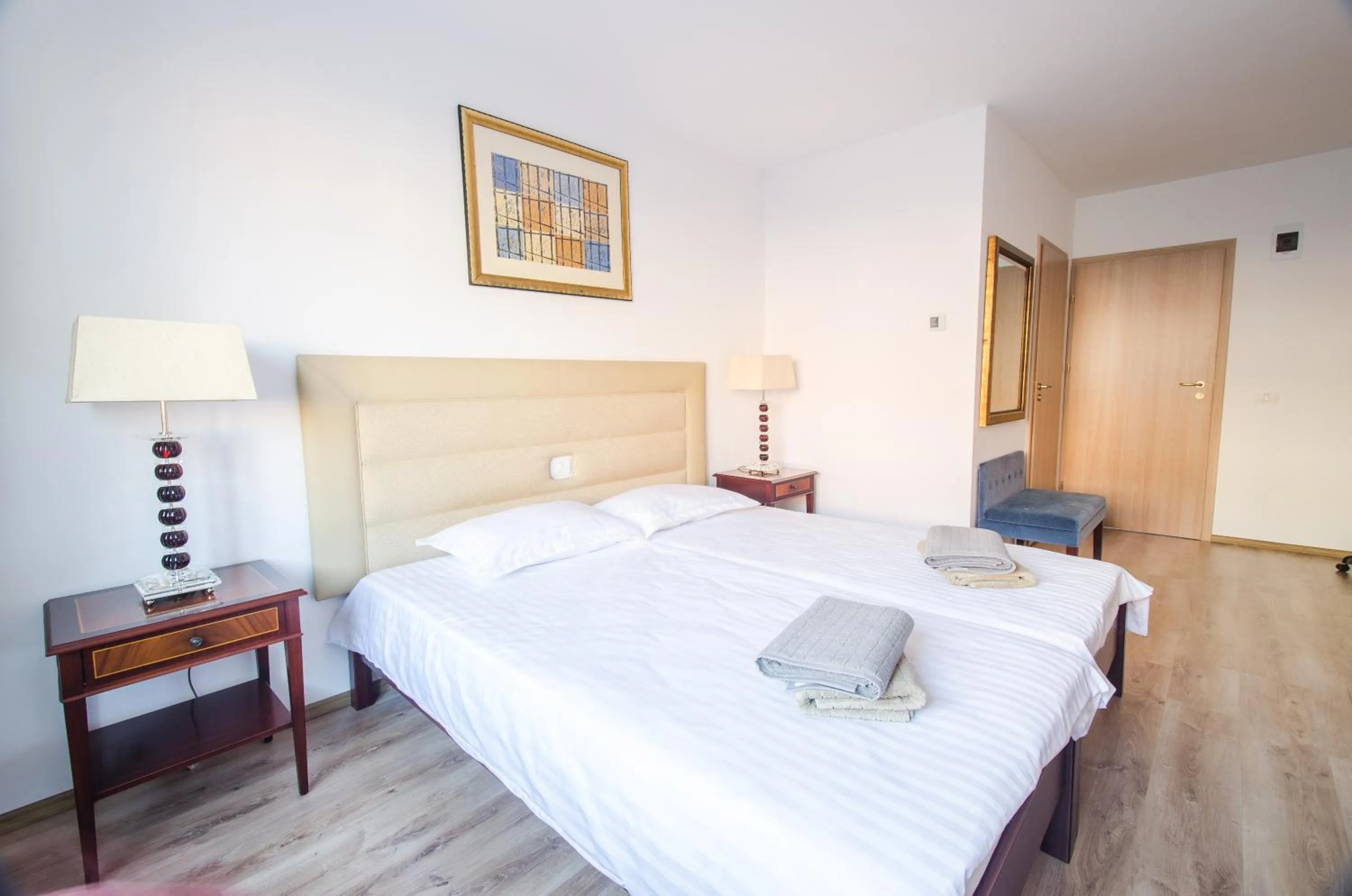 Single Room with Bathroom - single occupancy in Hotel EKA