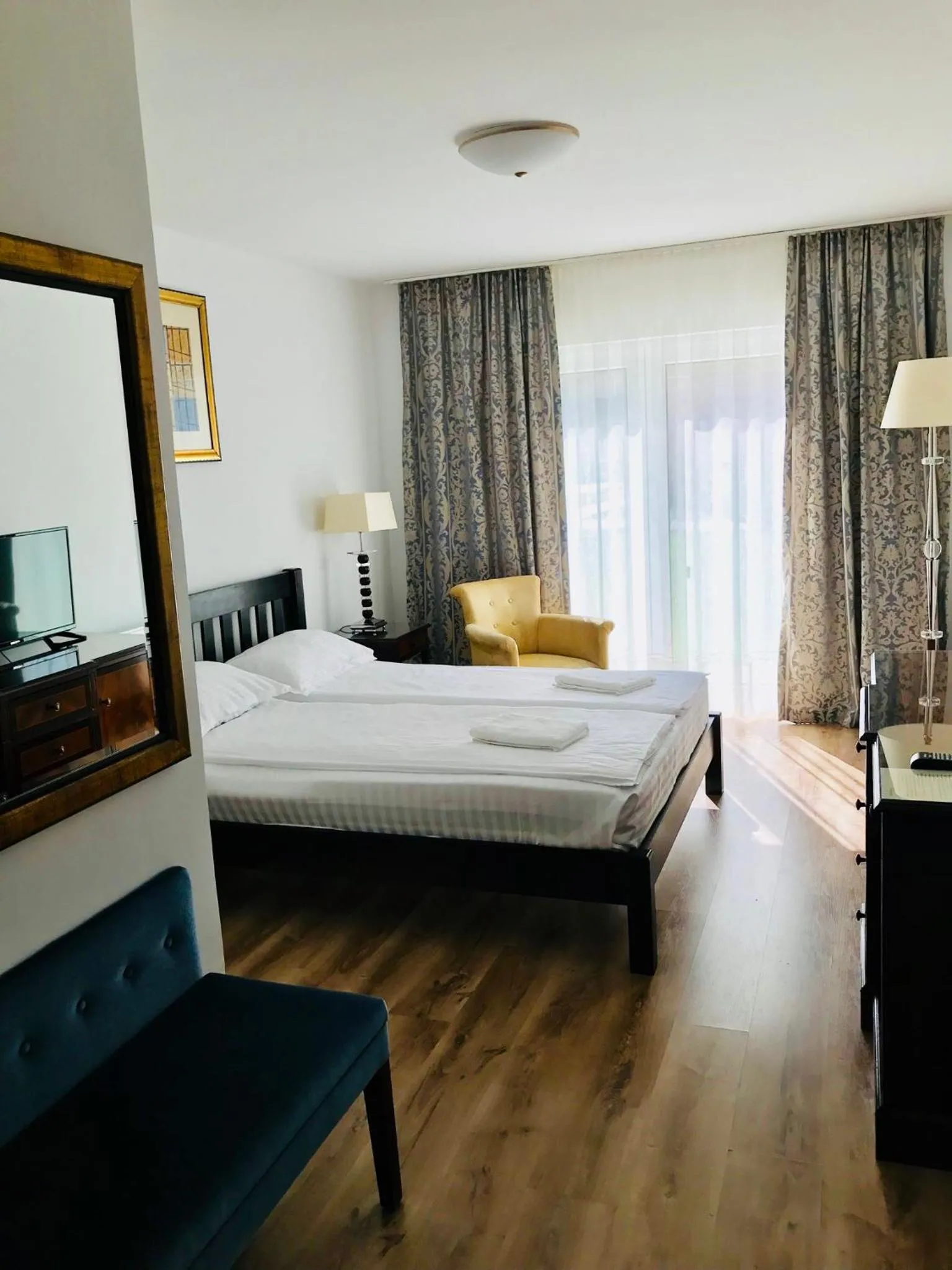 Hotel EKA