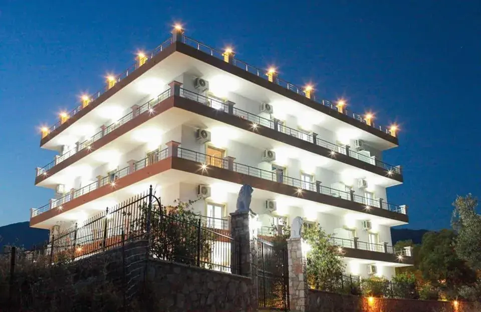 Mihalis Apartments Mihalis Apartments