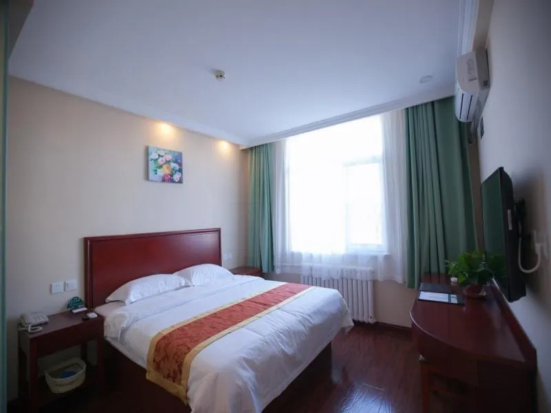 Bed in GreenTree Inn Tianjin First Center Hospital Subway Station Shell Hotel
