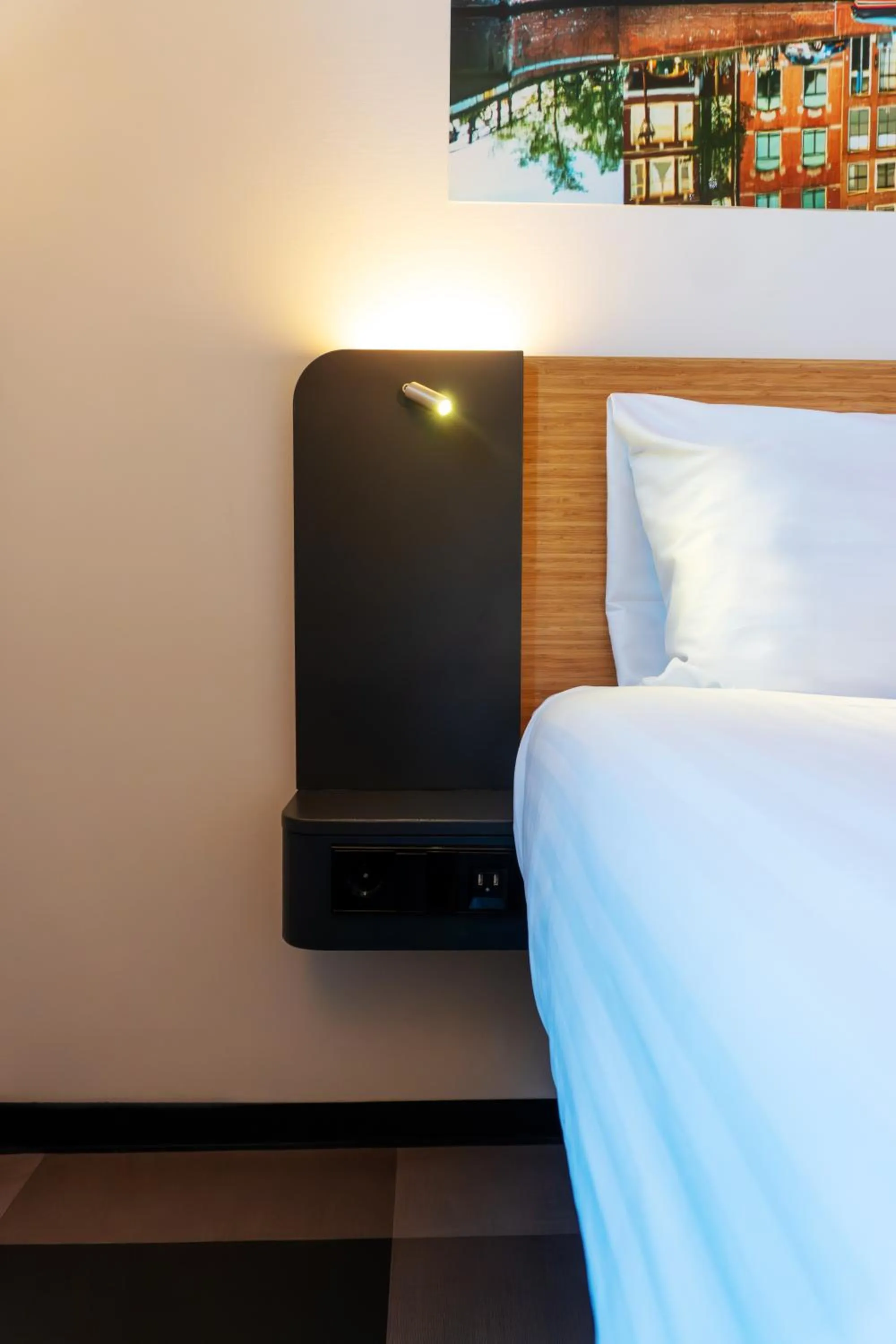 Bedroom, Bed in easyHotel Amsterdam Arena Boulevard