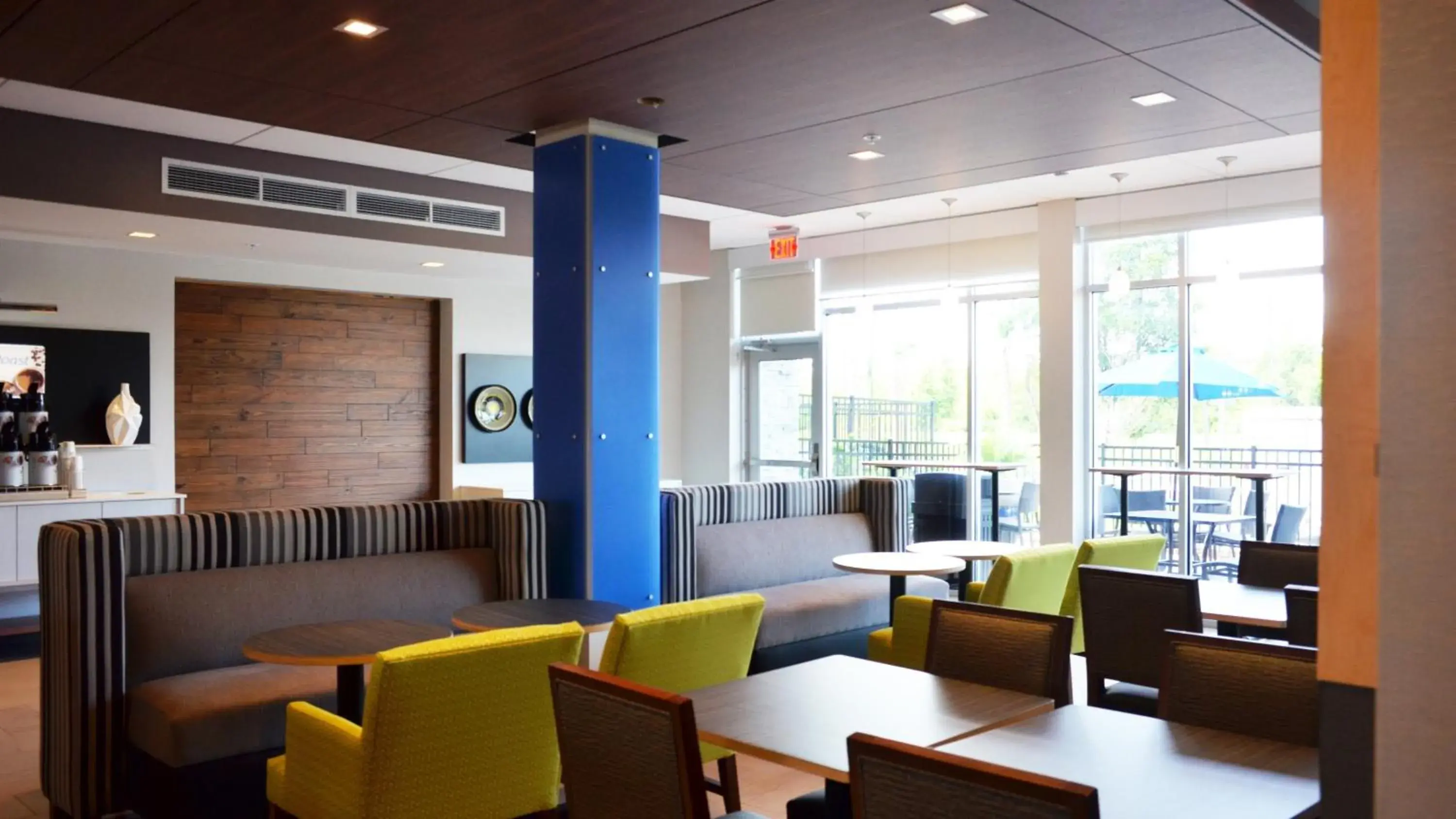 Restaurant/places to eat in Holiday Inn Express & Suites - Jacksonville W - I295 and I10 by IHG Restaurant/places to eat in Holiday Inn Express & Suites - Jacksonville W - I295 and I10 by IHG