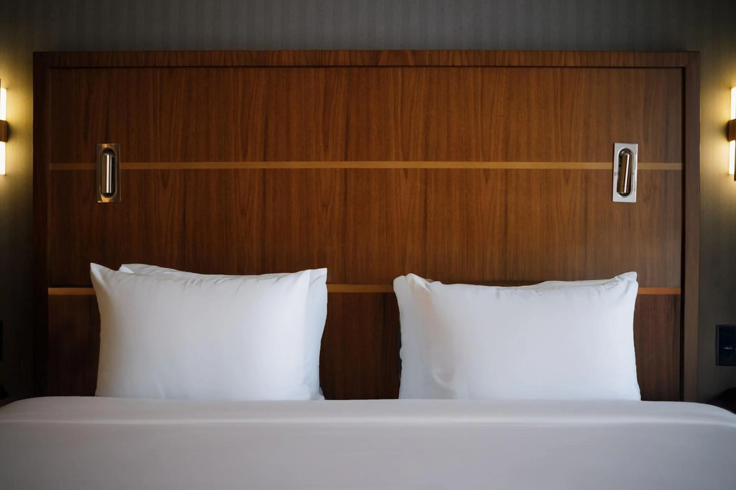 Bedroom, Bed in Crowne Plaza HY36 Midtown Manhattan by IHG