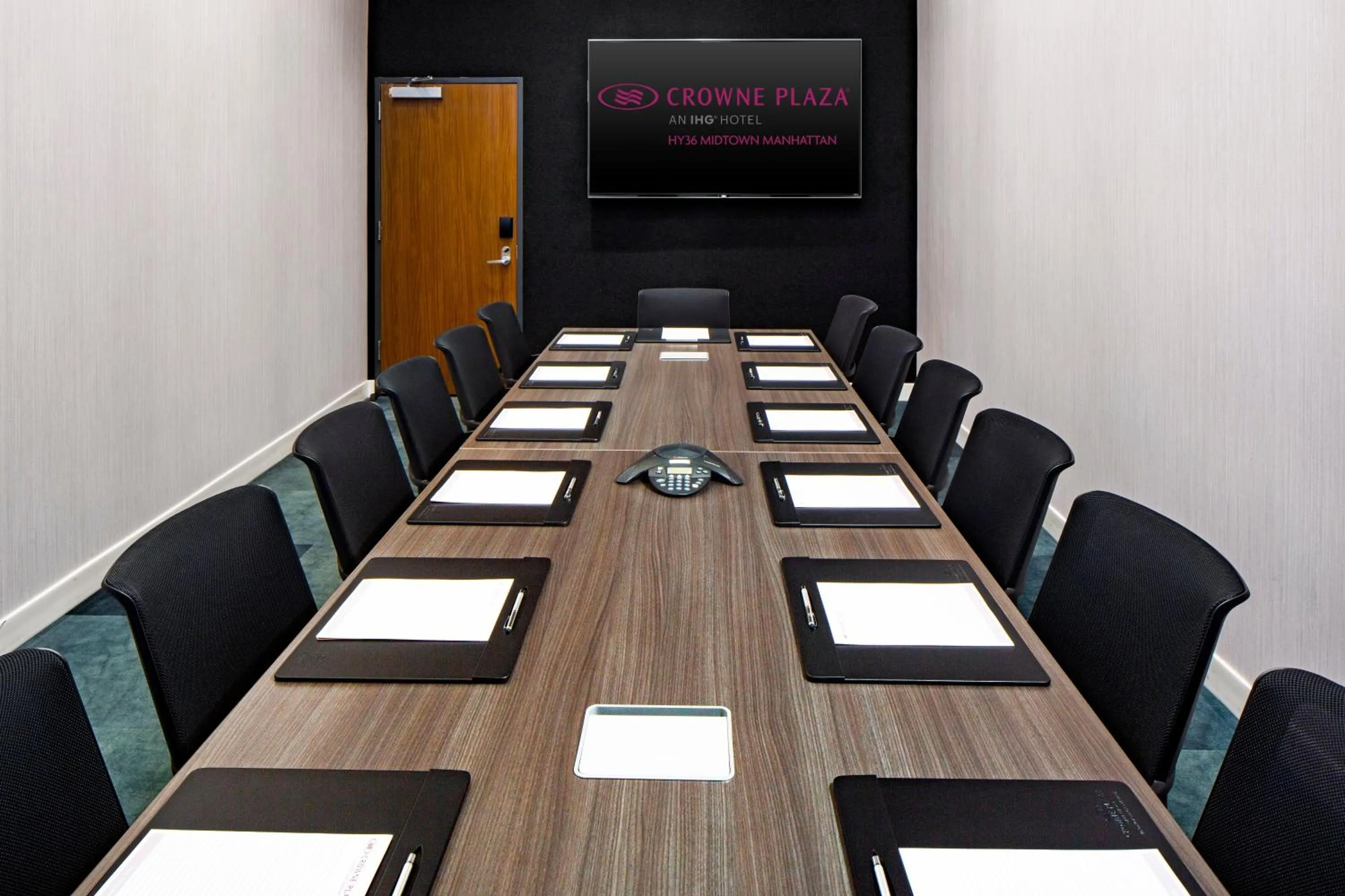 Meeting/conference room in Crowne Plaza HY36 Midtown Manhattan by IHG