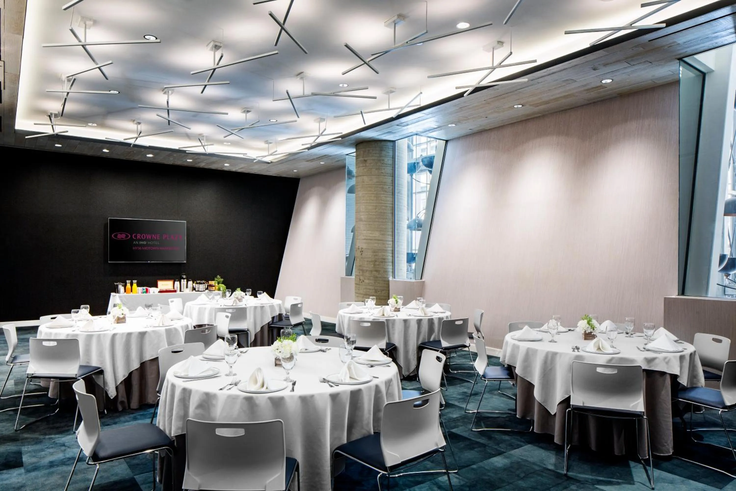 Meeting/conference room in Crowne Plaza HY36 Midtown Manhattan by IHG