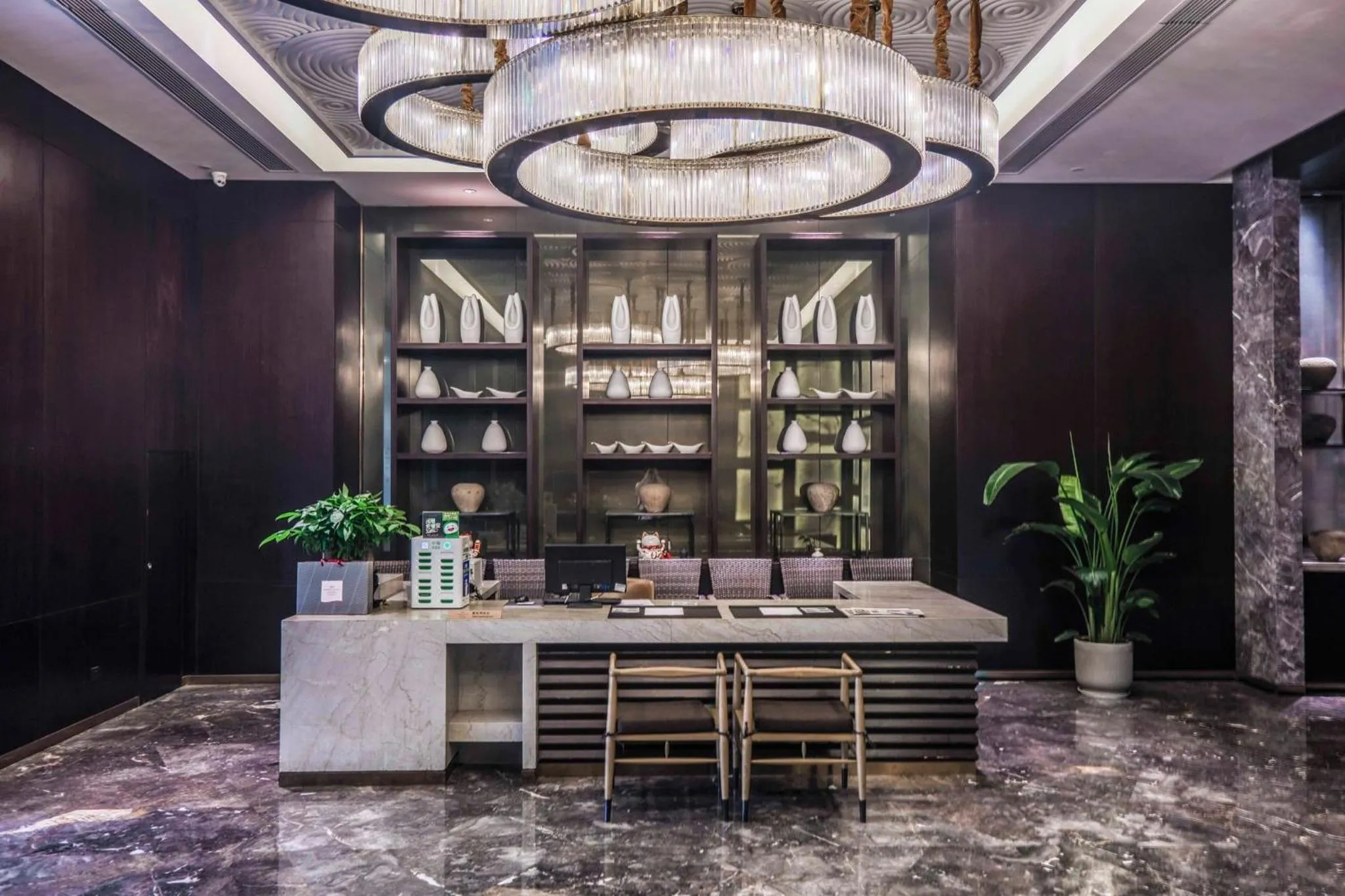 Restaurant/places to eat in Crowne Plaza Chengdu Wenjiang by IHG