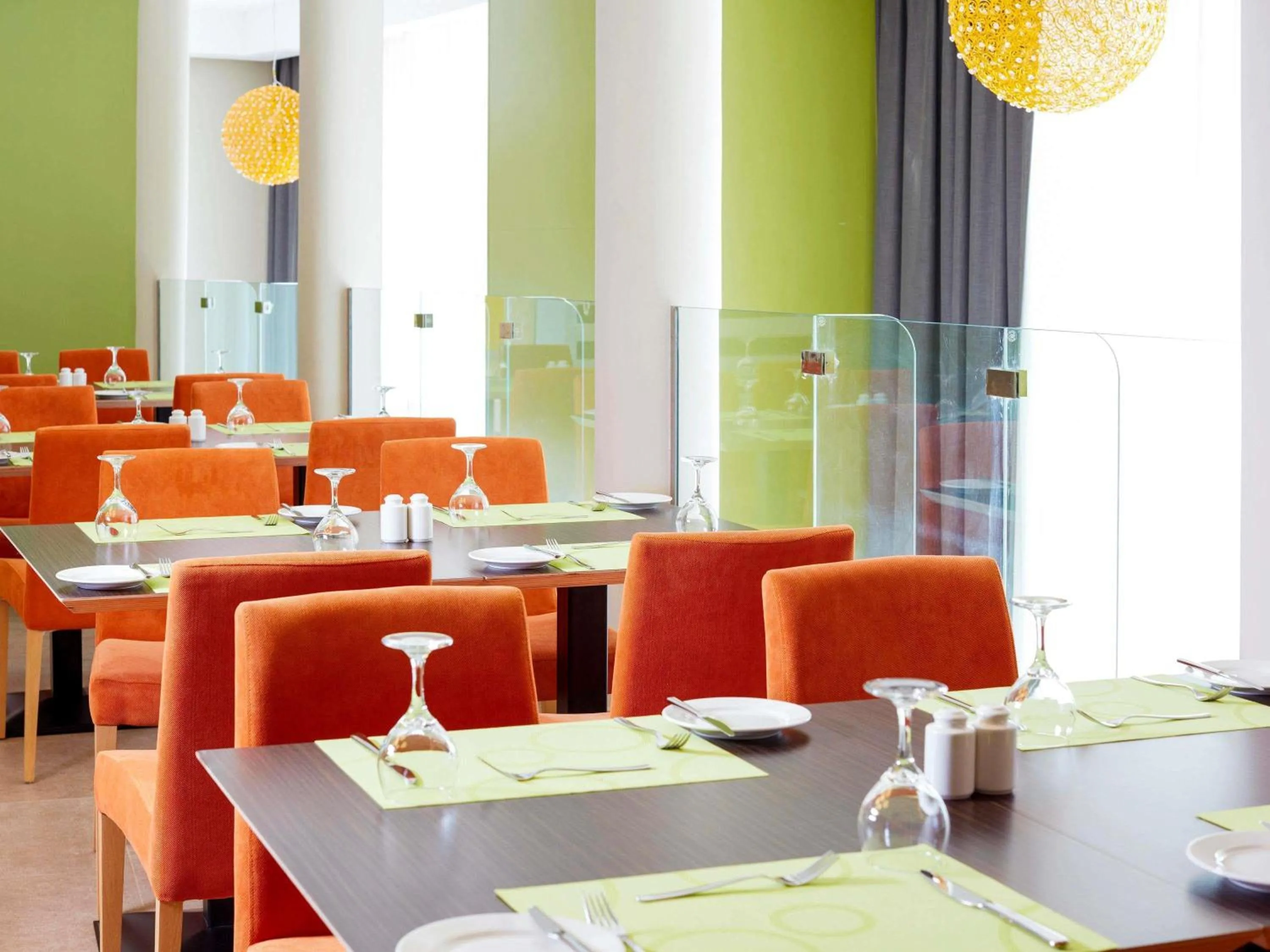 Restaurant/places to eat in ibis Styles Makkah