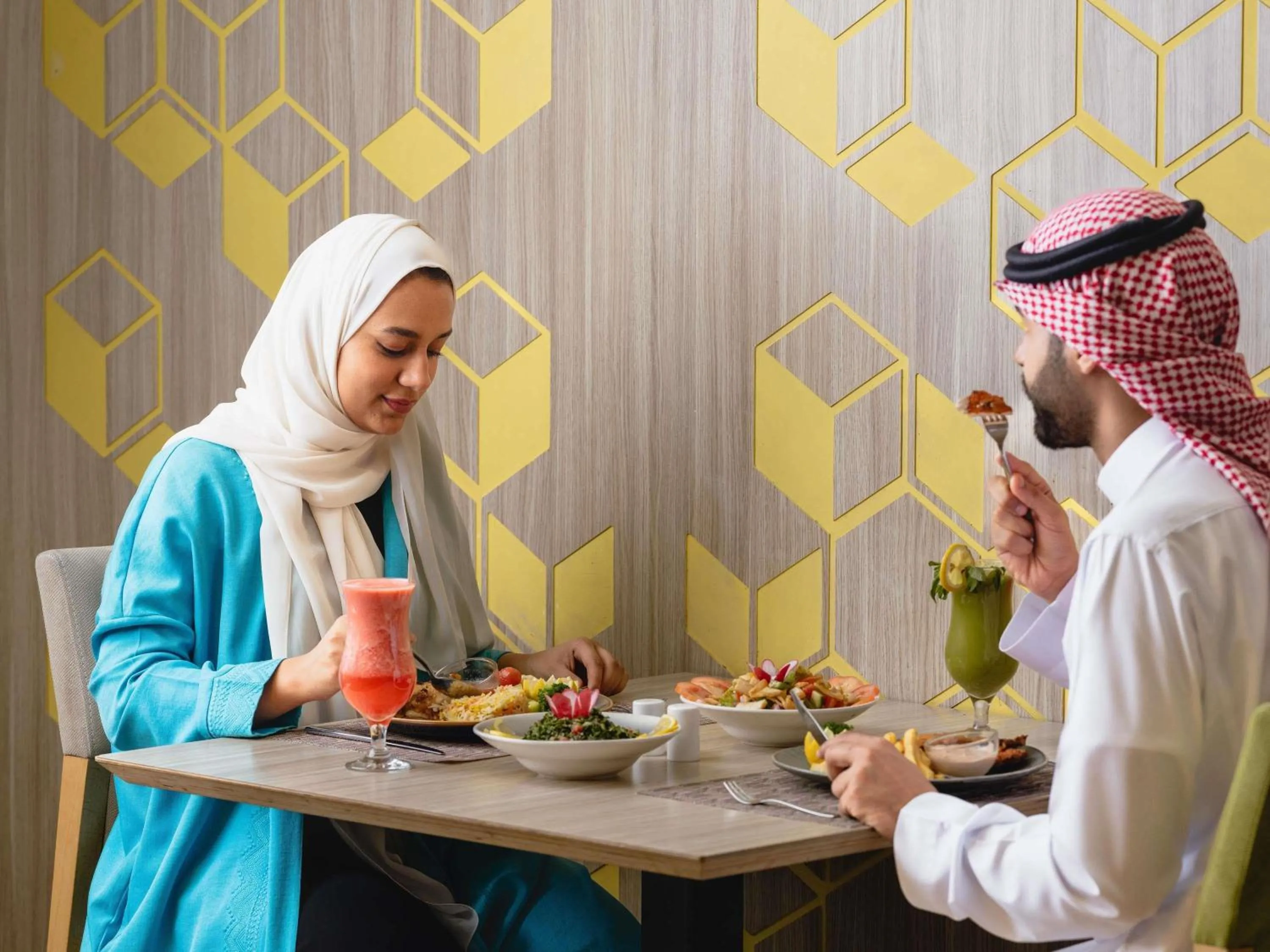 Restaurant/places to eat in ibis Styles Makkah