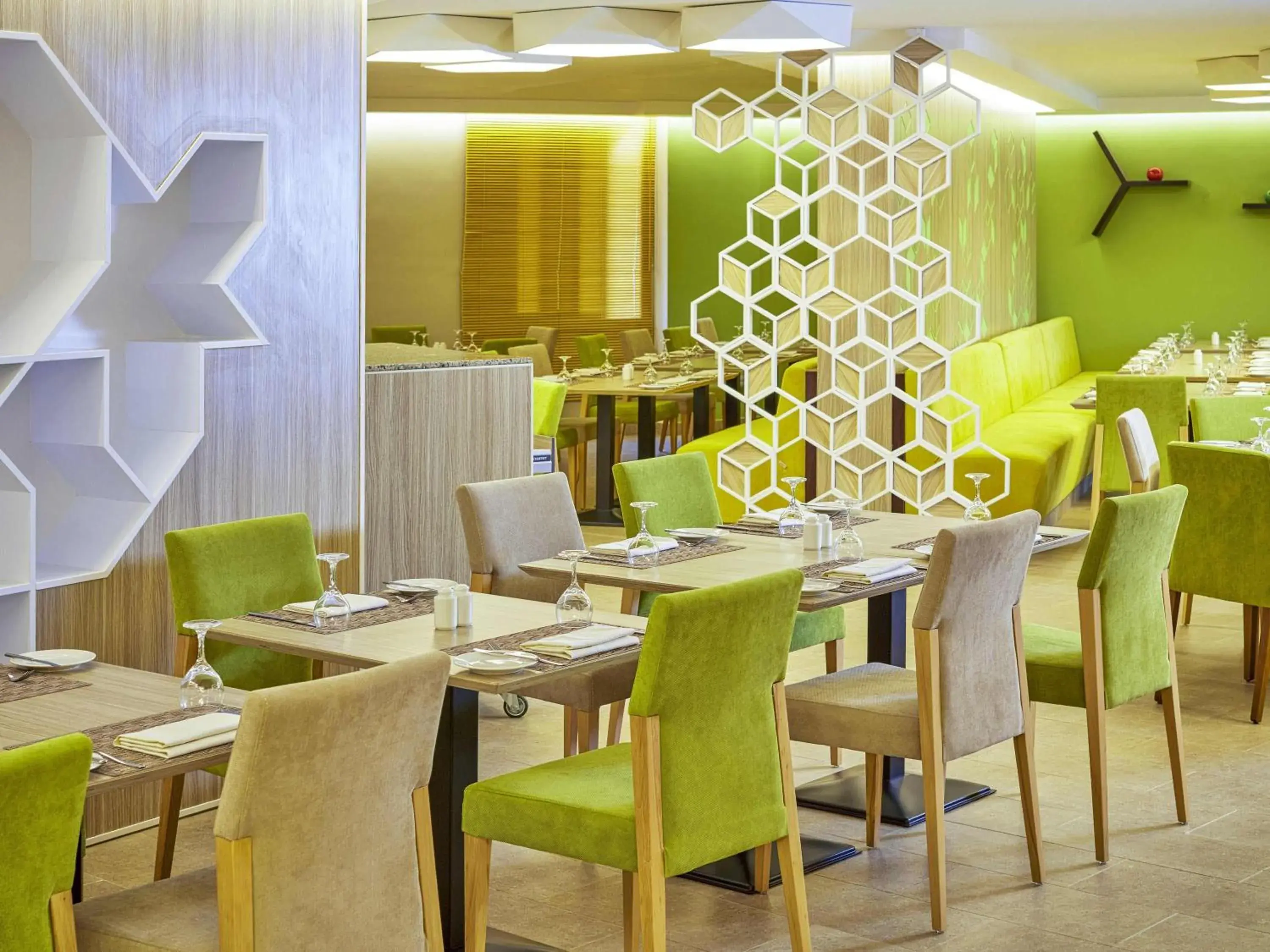 Restaurant/places to eat in ibis Styles Makkah Restaurant/places to eat in ibis Styles Makkah