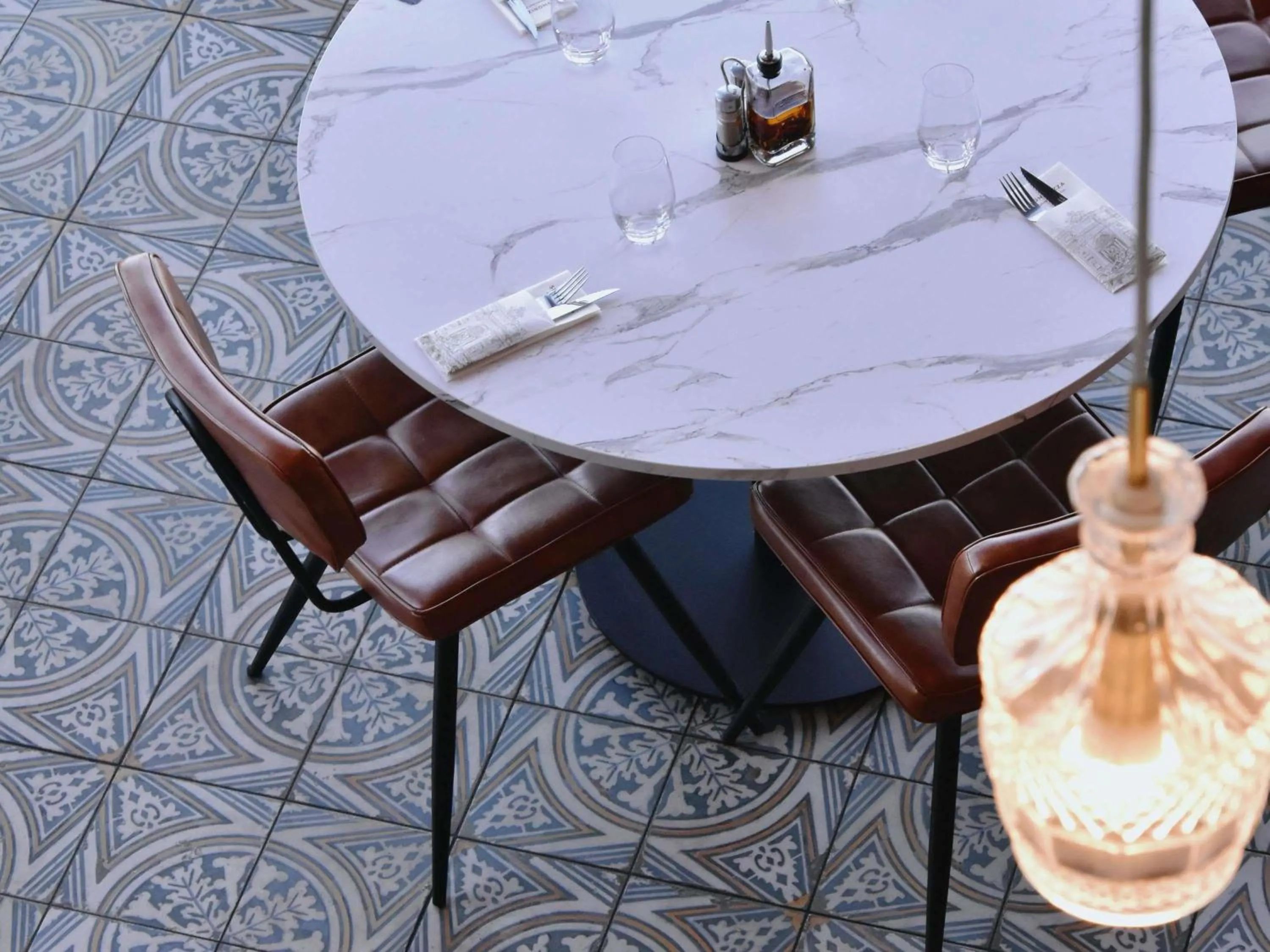 Restaurant/places to eat in ibis budget Sens