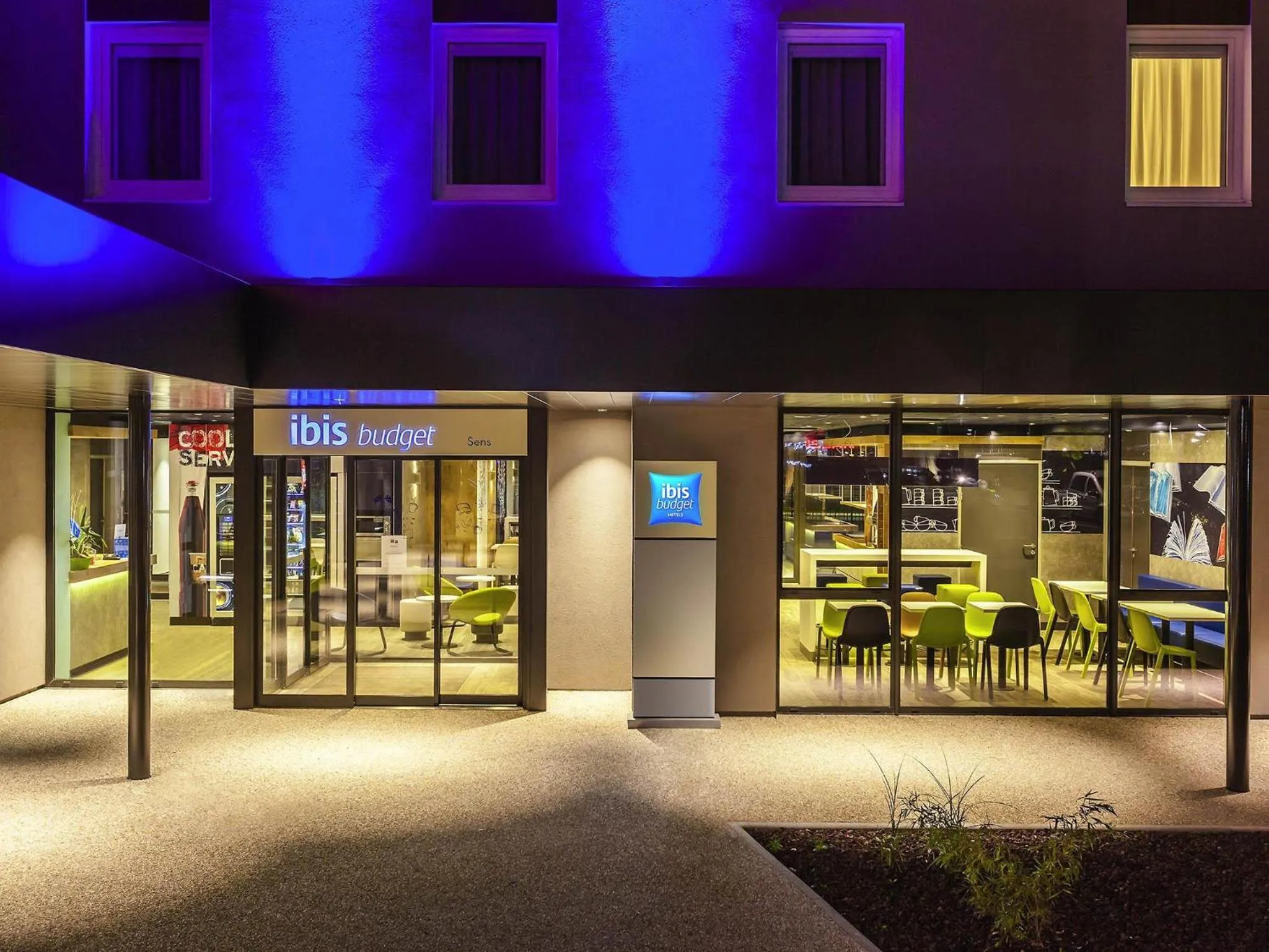 Property building in ibis budget Sens