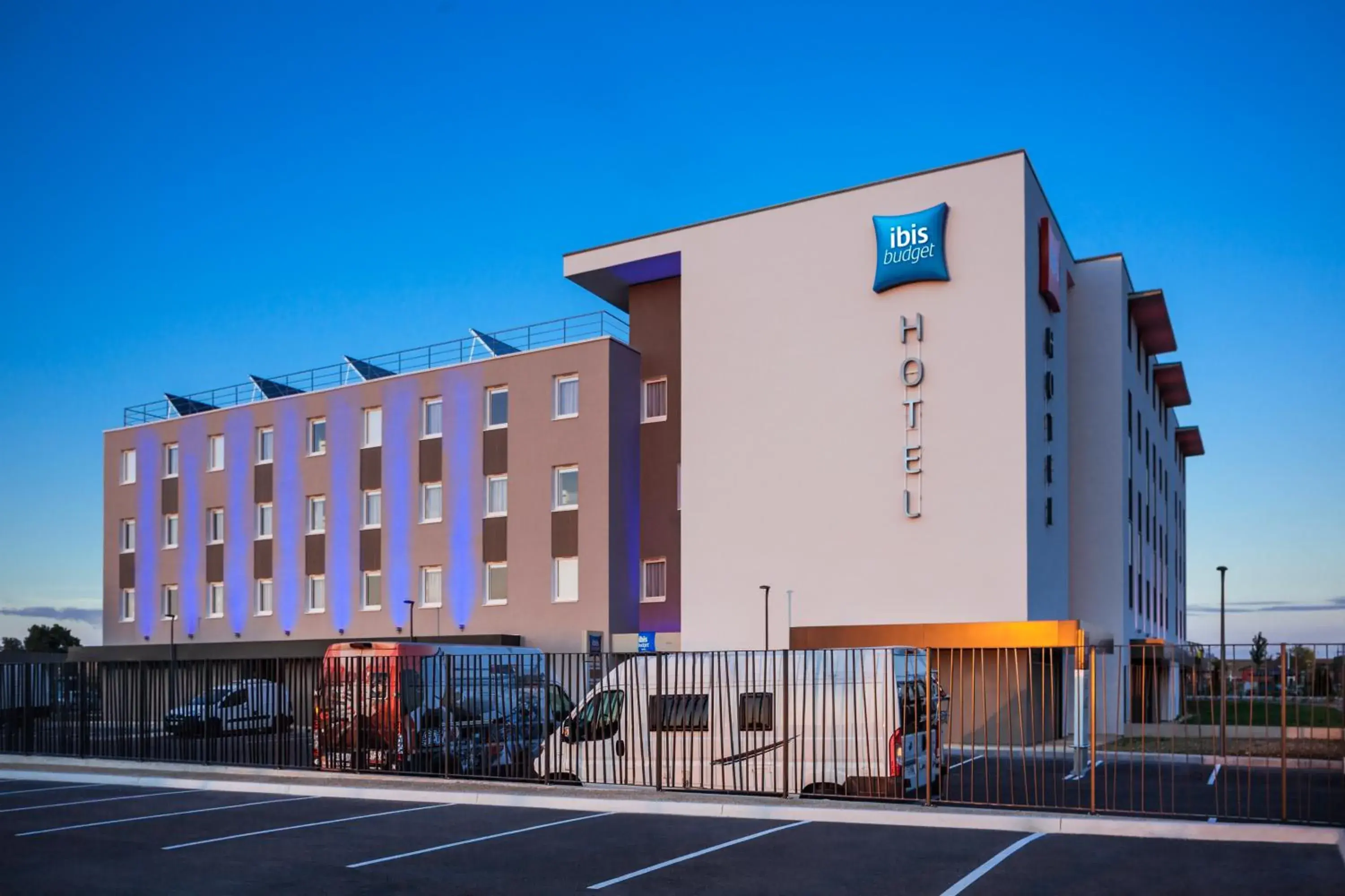 Property building in ibis budget Sens Property building in ibis budget Sens