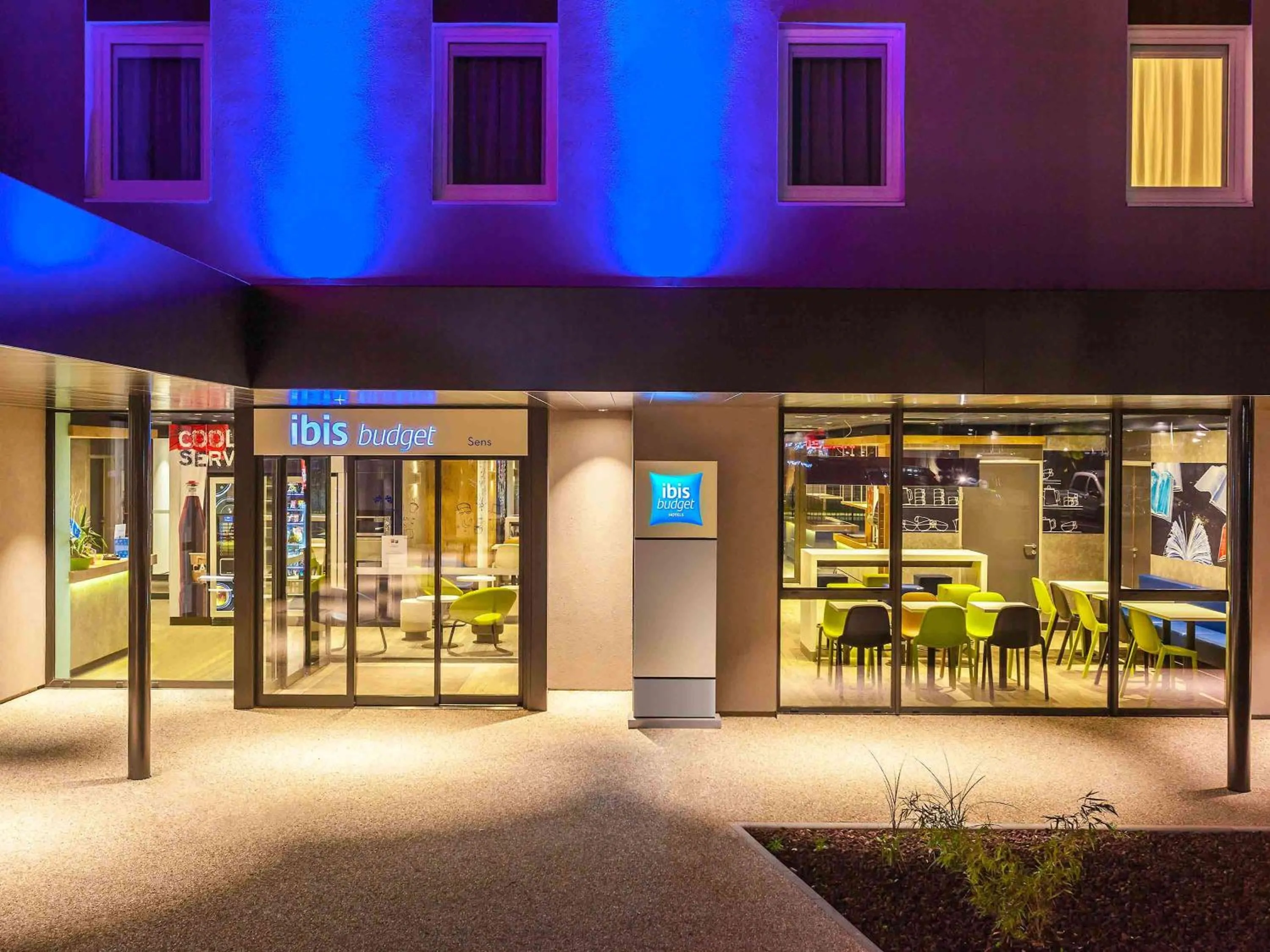 Property building in ibis budget Sens