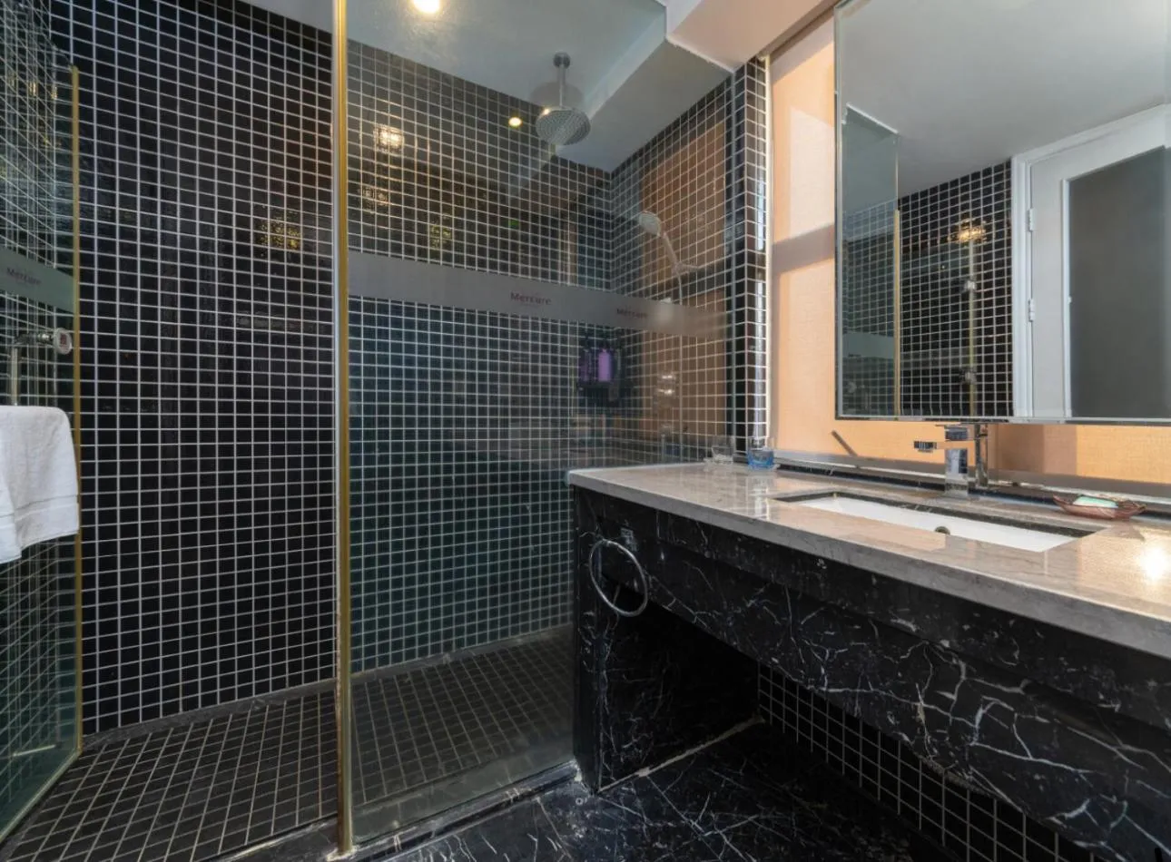 Bathroom in Mercure Xiamen Exhibition Centre