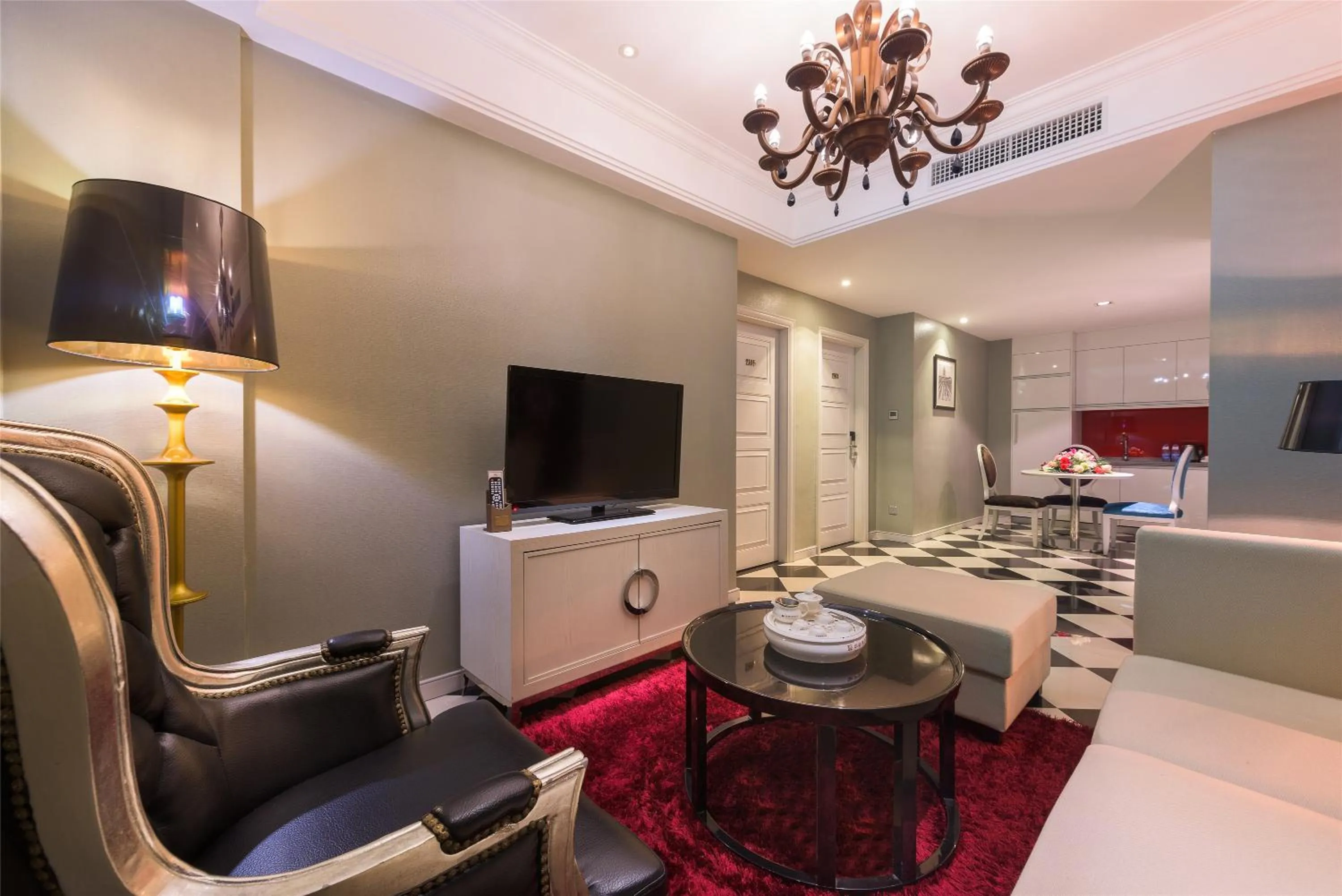 Communal lounge/ TV room in Mercure Xiamen Exhibition Centre