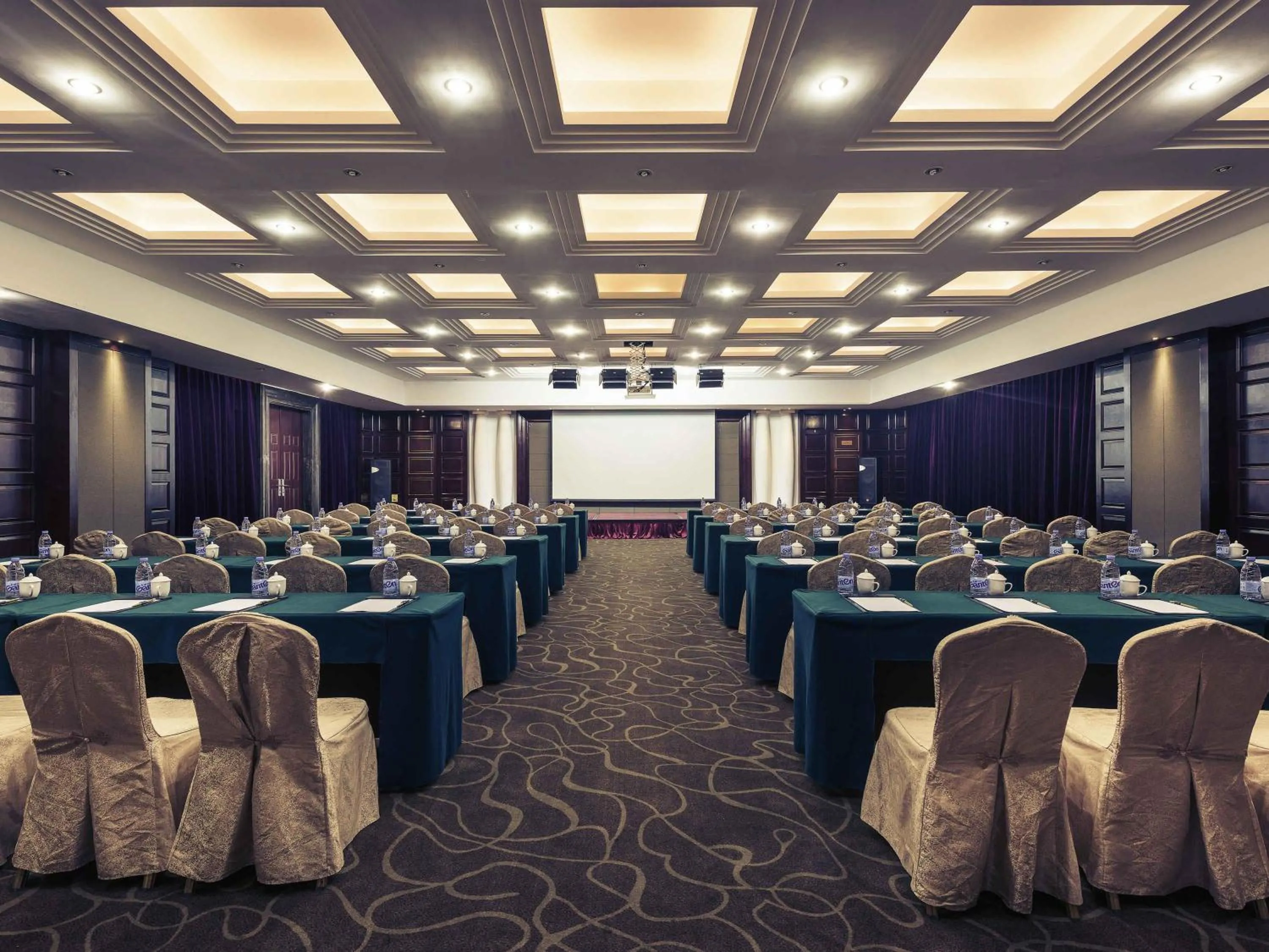 Meeting/conference room in Mercure Xiamen Exhibition Centre