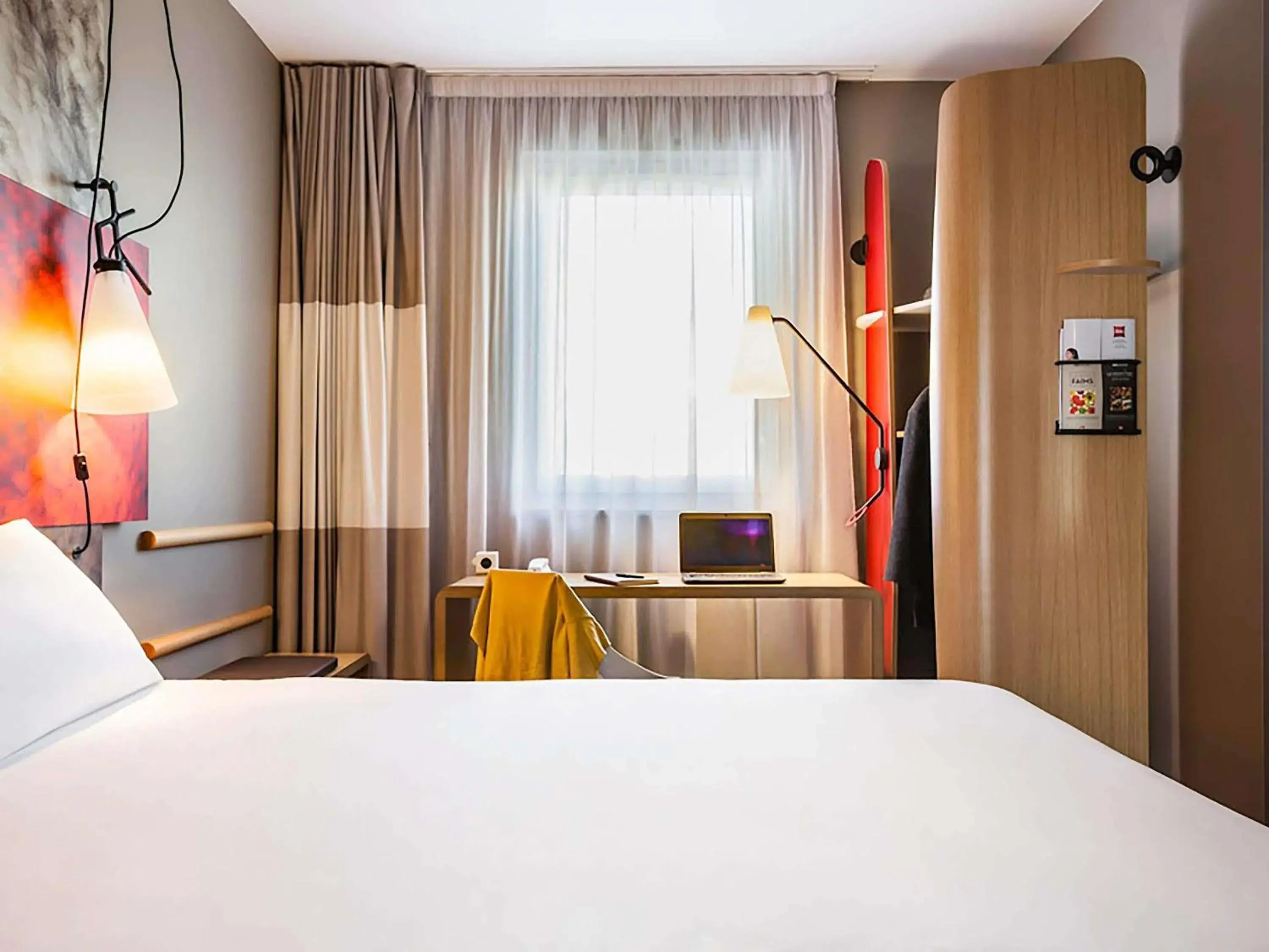 Bedroom, Bed in ibis Sens Bedroom, Bed in ibis Sens