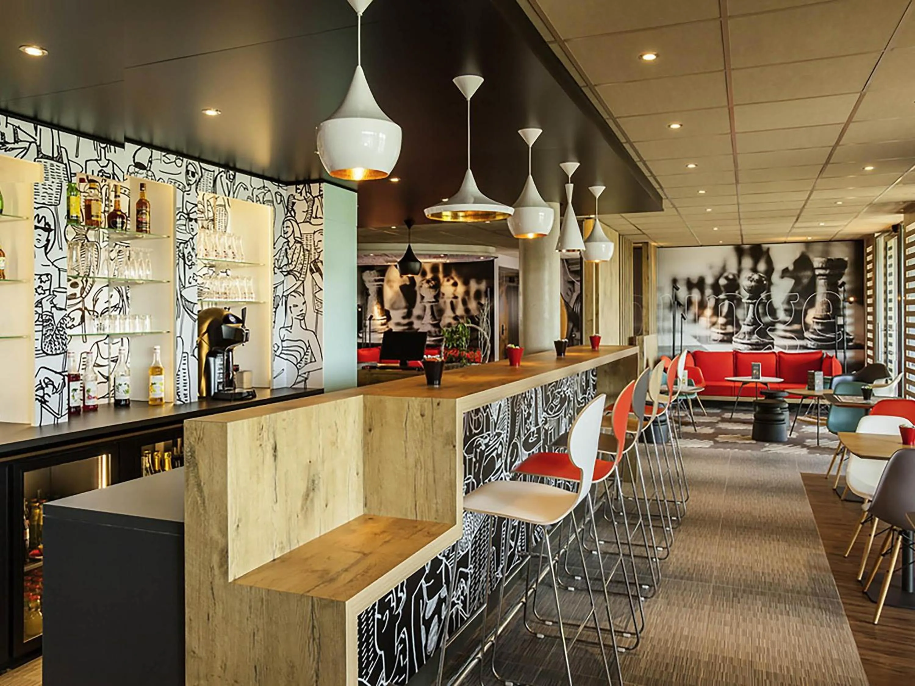 Lounge or bar in ibis Sens