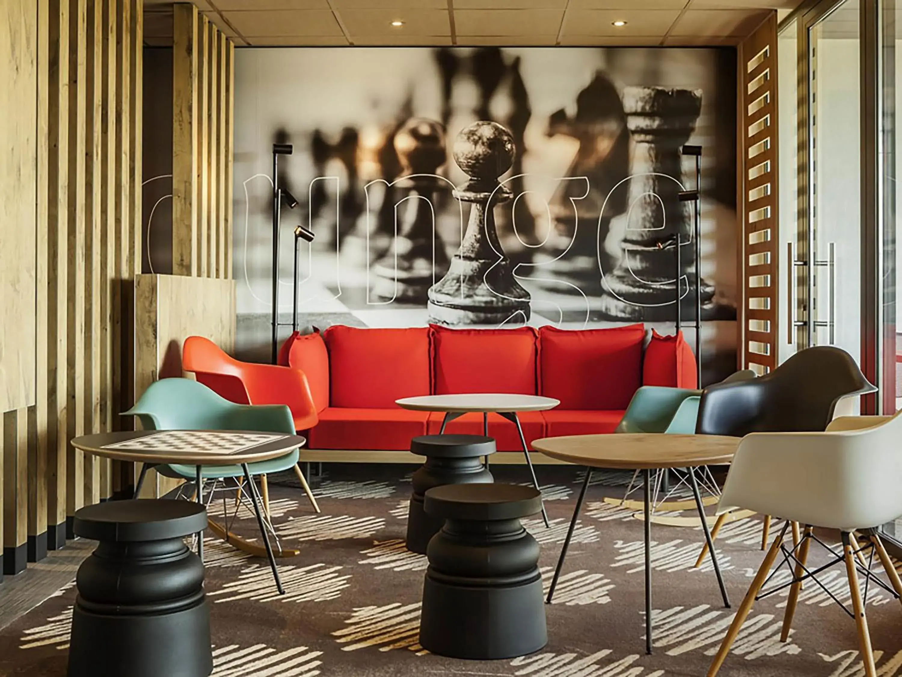 Lounge or bar in ibis Sens Lounge or bar in ibis Sens