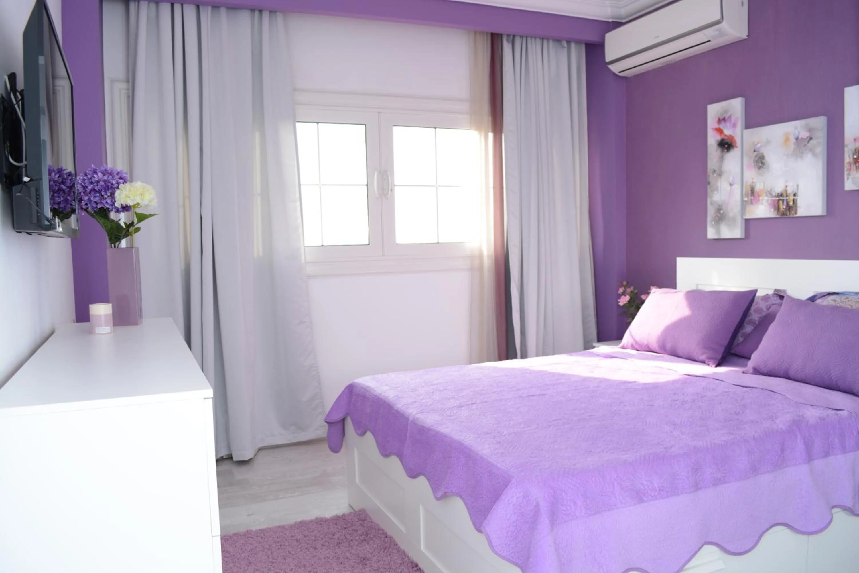 Bedroom, Bed in Luxury Nile Maadi Cairo Apartment