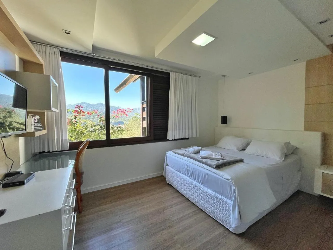 Double Room with Garden View - single occupancy in Casa Branca Pousada