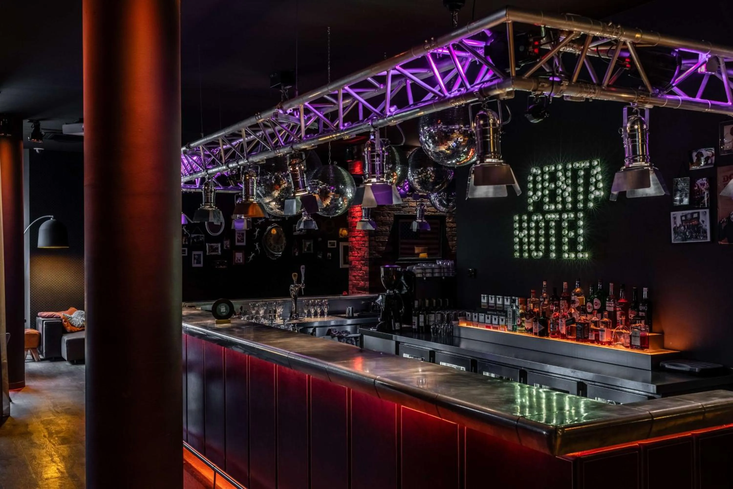 Lounge or bar in pentahotel Leuven