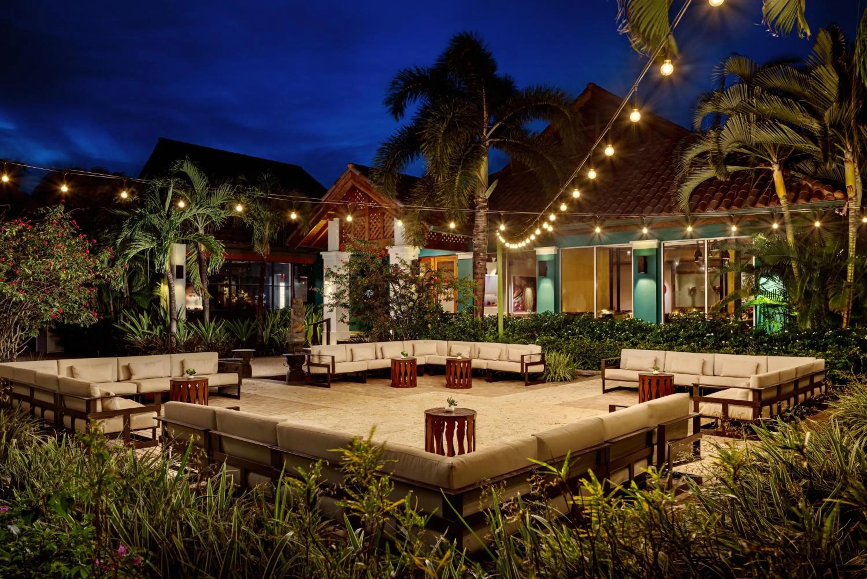 Lounge or bar in Sandals Grande St. Lucian Spa and Beach All Inclusive Resort - Couples Only