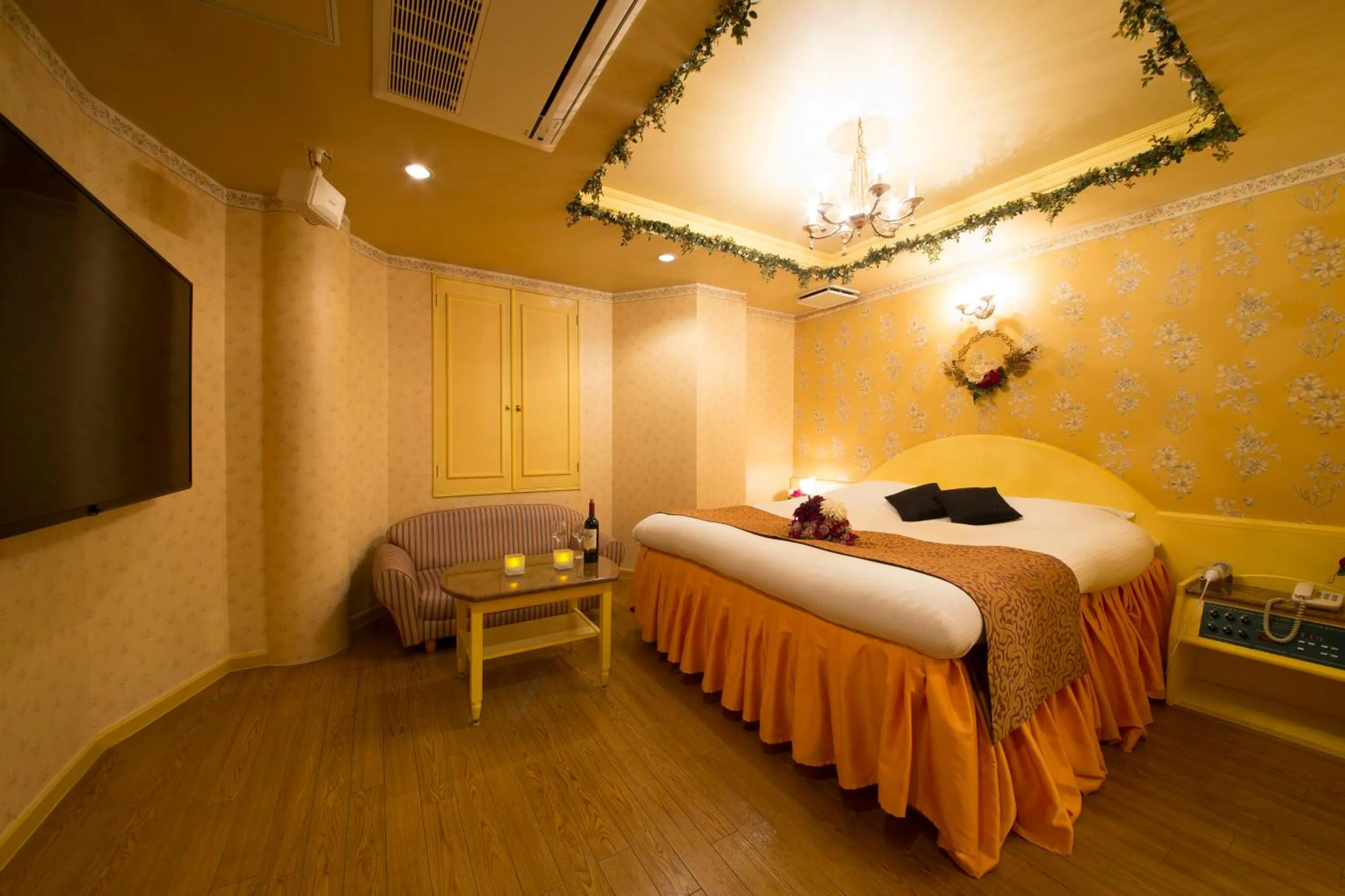 Bed in Hotel Gallery (Adult Only)