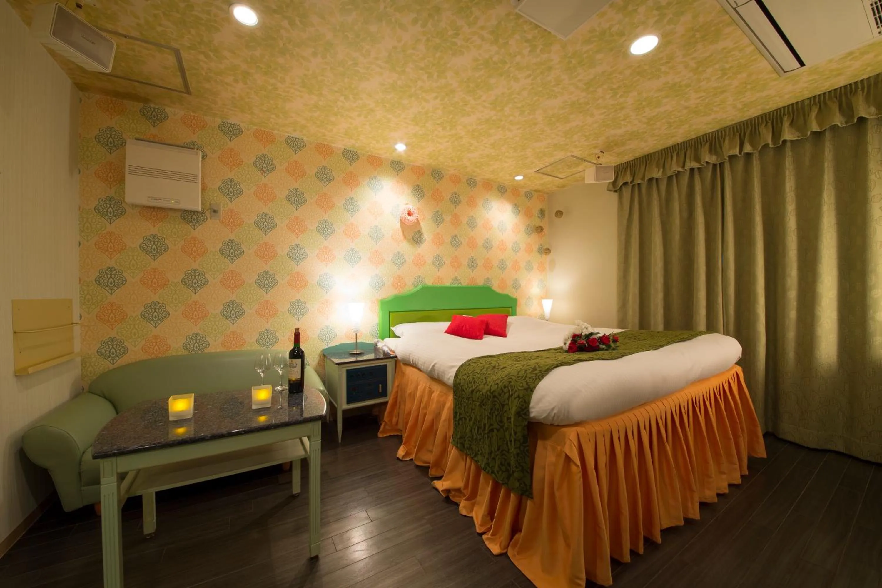 Bed in Hotel Gallery (Adult Only)