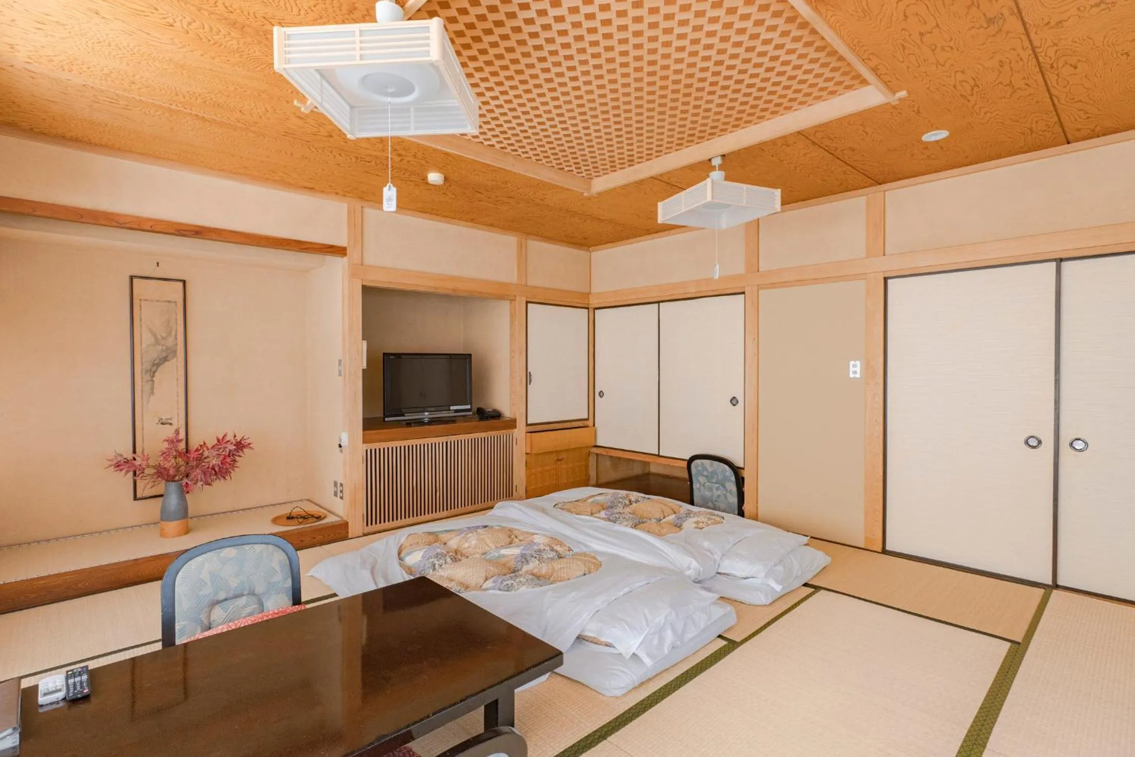 Bed in Hokkawa Onsen Hotel